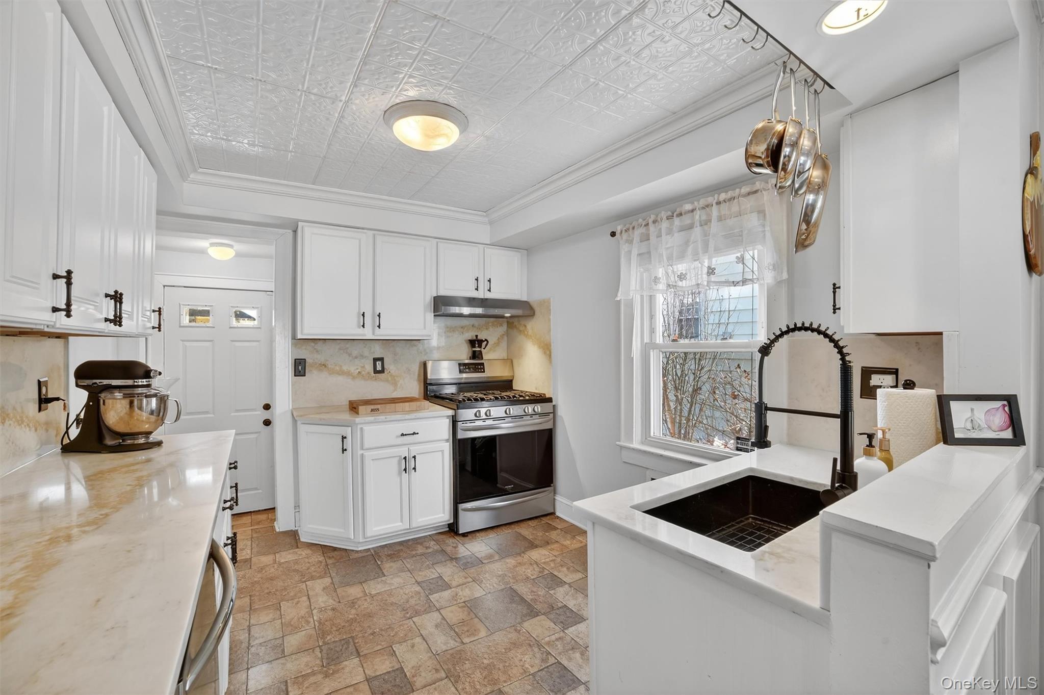 #14 photo, 81 Walton Avenue, White Plains , NY 10606