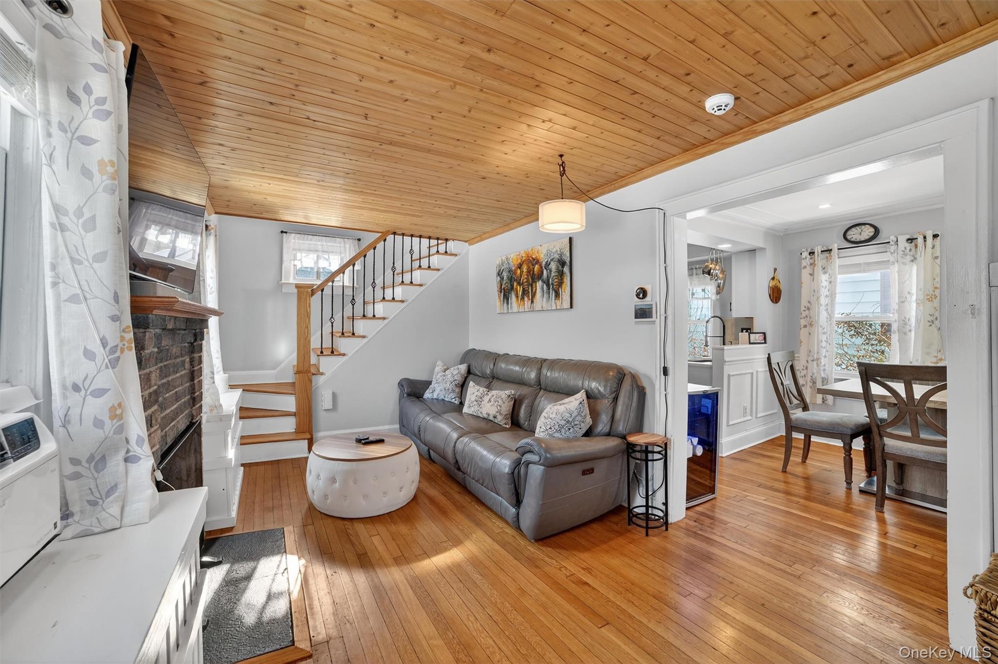 #6 photo, 81 Walton Avenue, White Plains , NY 10606