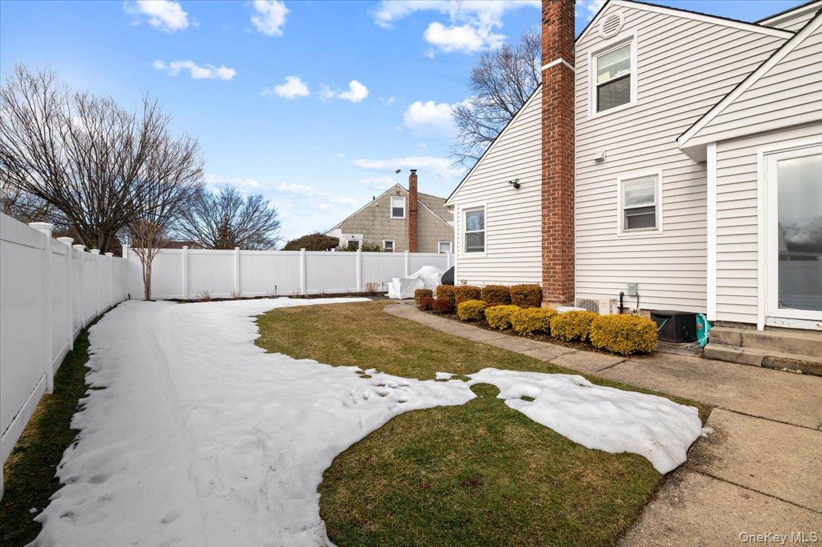 #17 photo, 152 Manor Street, Нассау ‖ Plainview , NY 11803