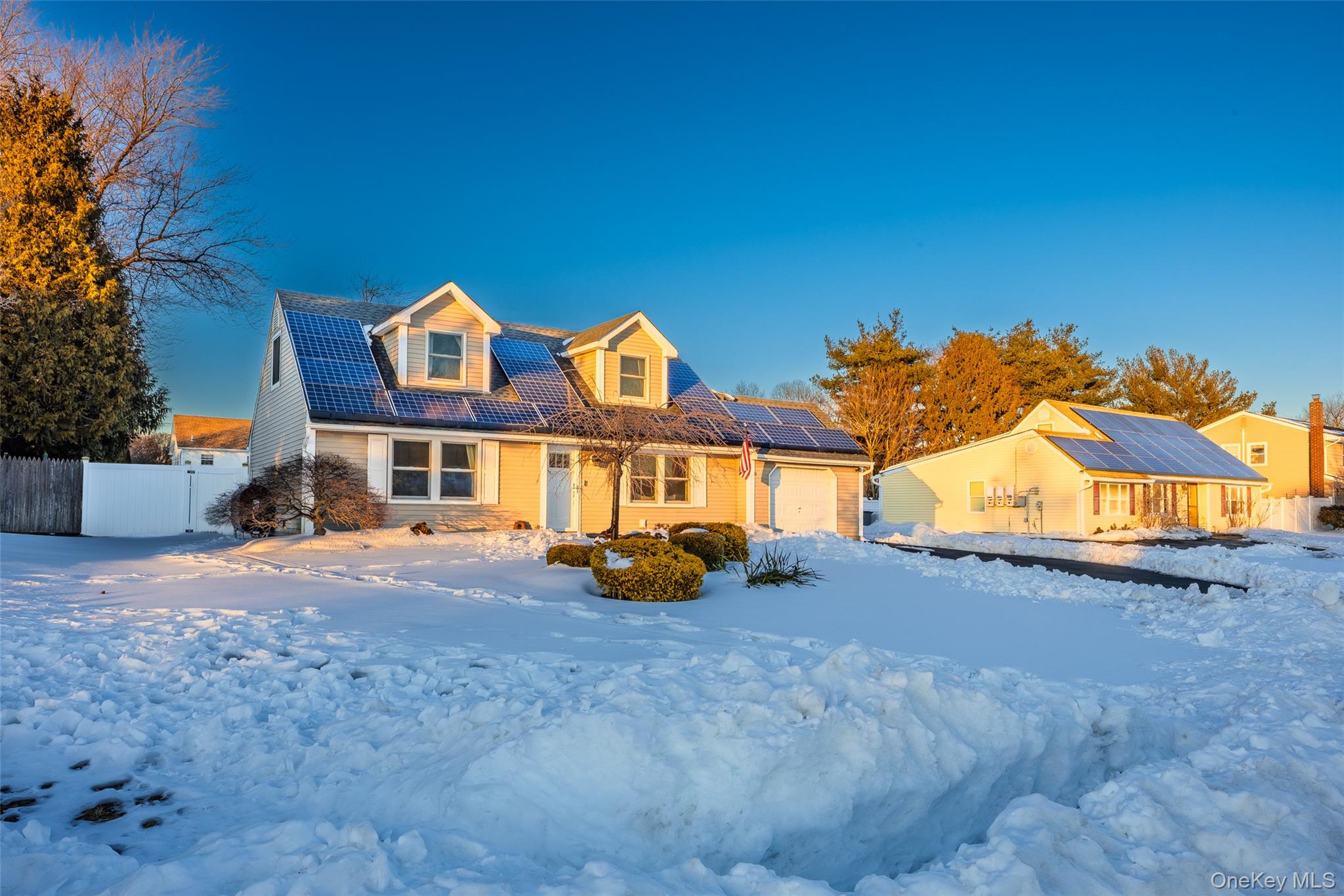 #1 photo, 7 Woodbrook Drive, Ridge , NY 11961