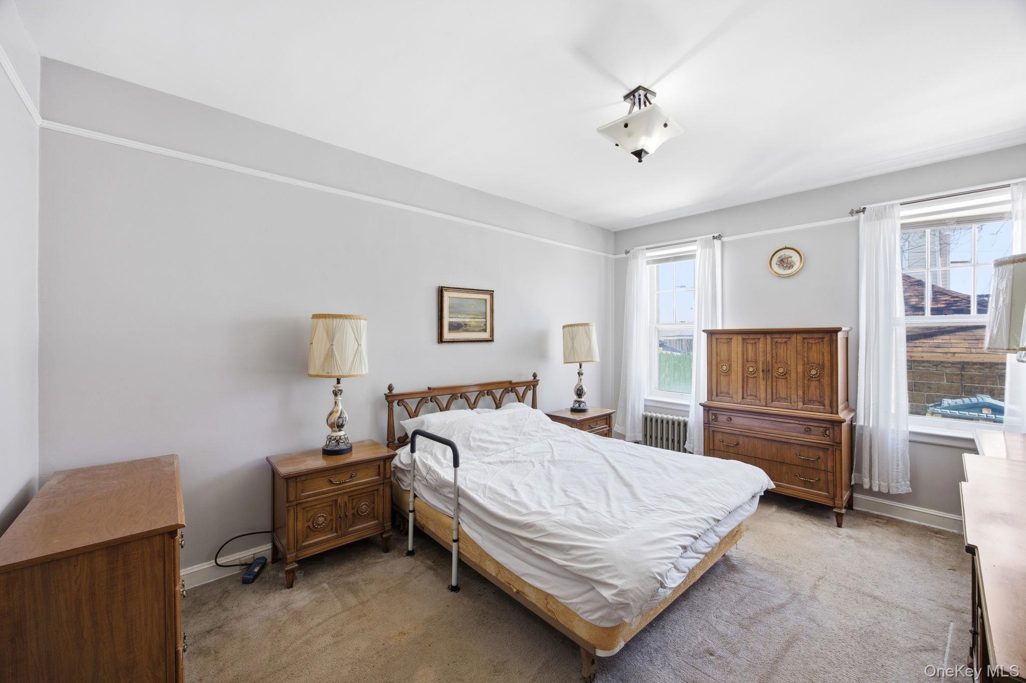 #17 photo, 7861 75th Street, कुईंस Glendale , NY 11385