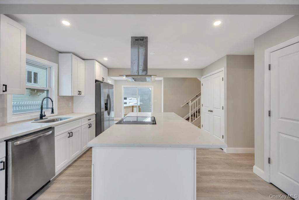 #11 photo, 52 Halycon Road, Lindenhurst , NY 11757