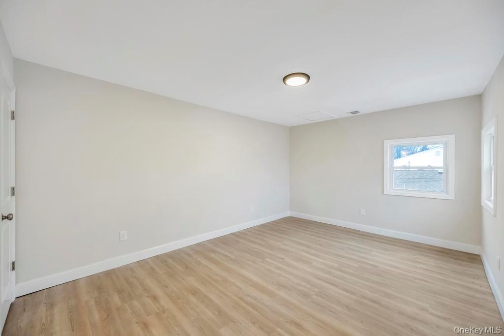 #16 photo, 52 Halycon Road, Lindenhurst , NY 11757