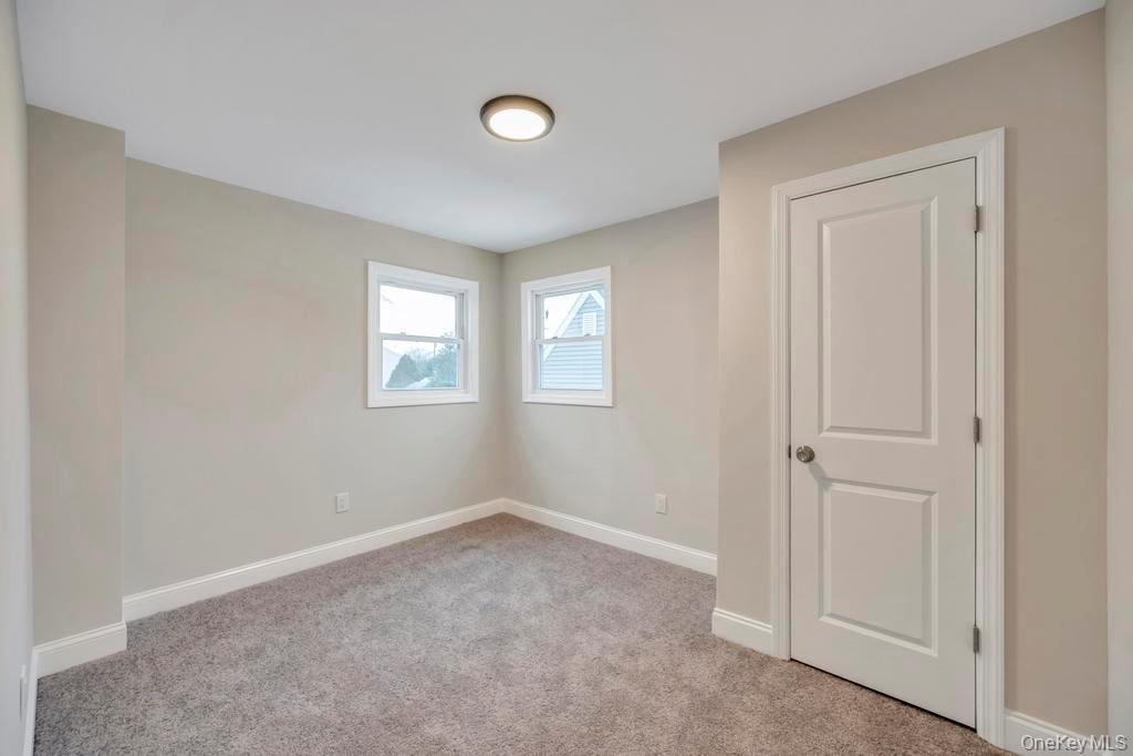 #20 photo, 52 Halycon Road, Lindenhurst , NY 11757