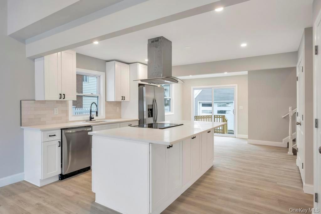 #7 photo, 52 Halycon Road, Lindenhurst , NY 11757