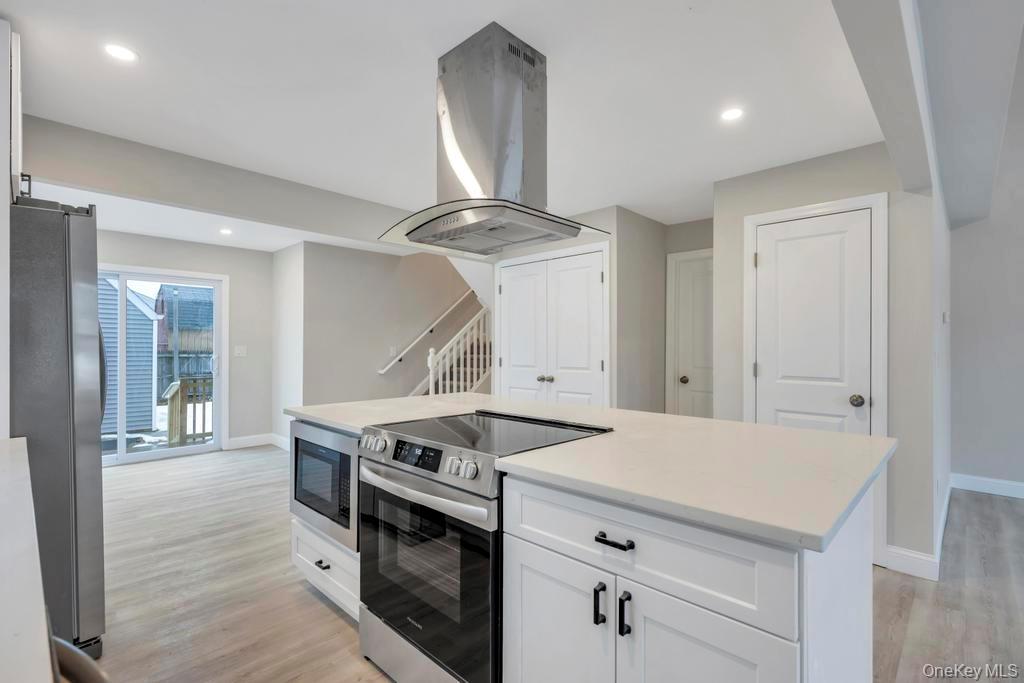 #9 photo, 52 Halycon Road, Lindenhurst , NY 11757