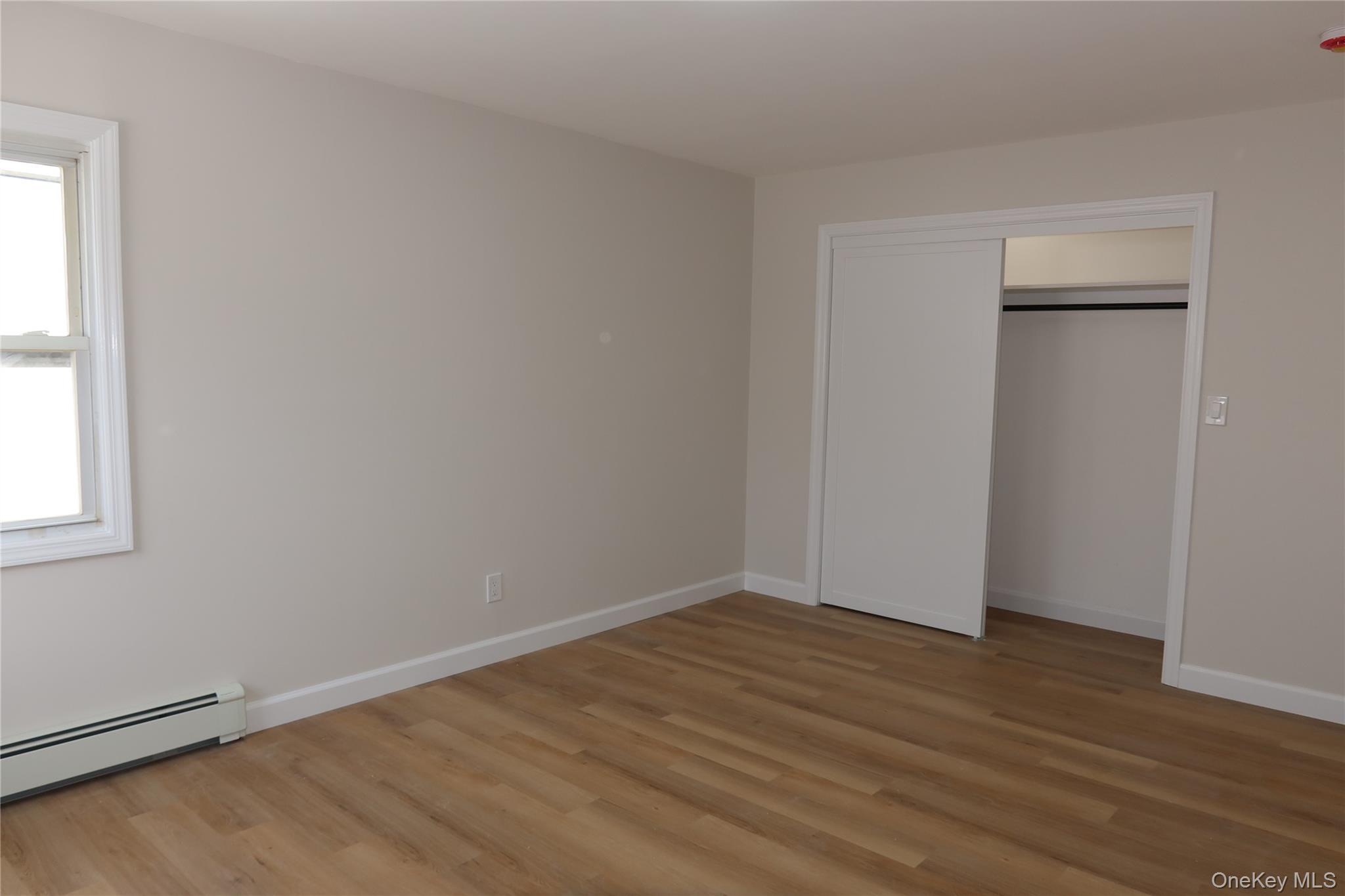 #9 photo, 93 4th Avenue, מחוז נסאו East Rockaway , NY 11518