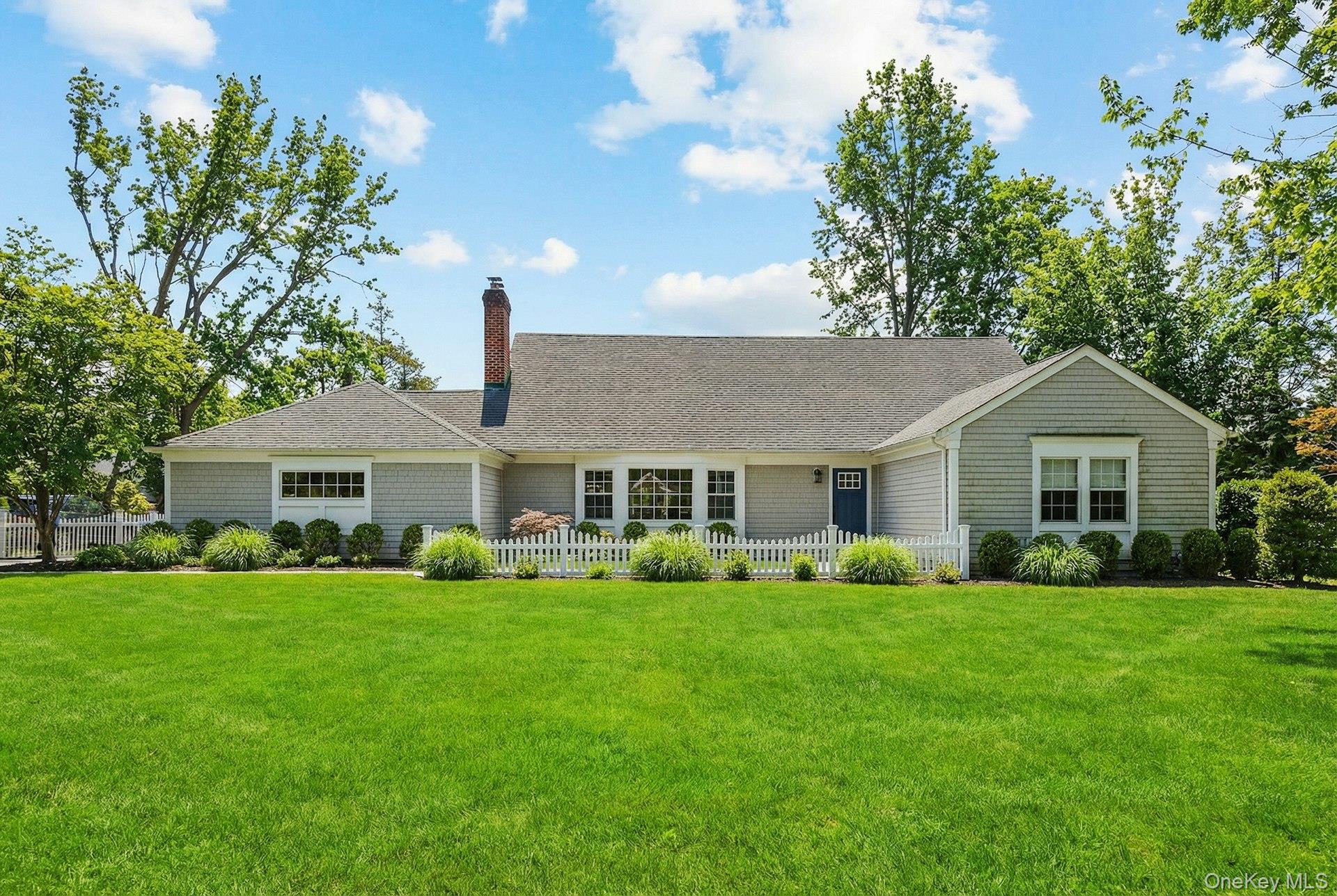 #1 photo, 38 Hewlett Lane, Port Washington , NY 11050