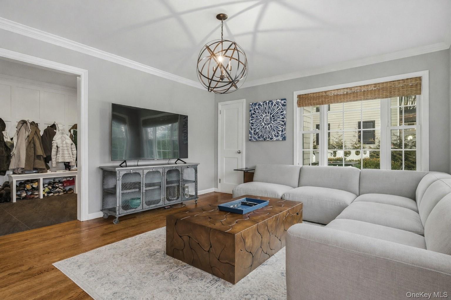 #13 photo, 38 Hewlett Lane, Port Washington , NY 11050