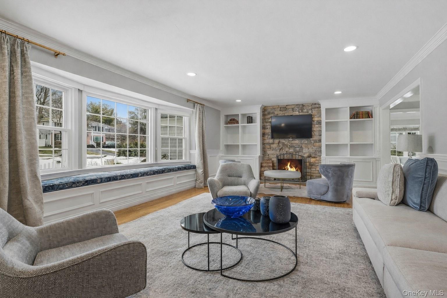 #5 photo, 38 Hewlett Lane, Port Washington , NY 11050