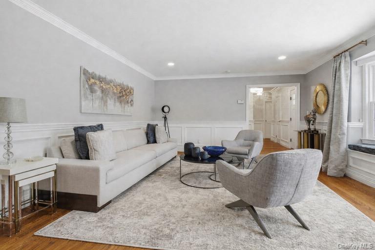 #6 photo, 38 Hewlett Lane, Port Washington , NY 11050