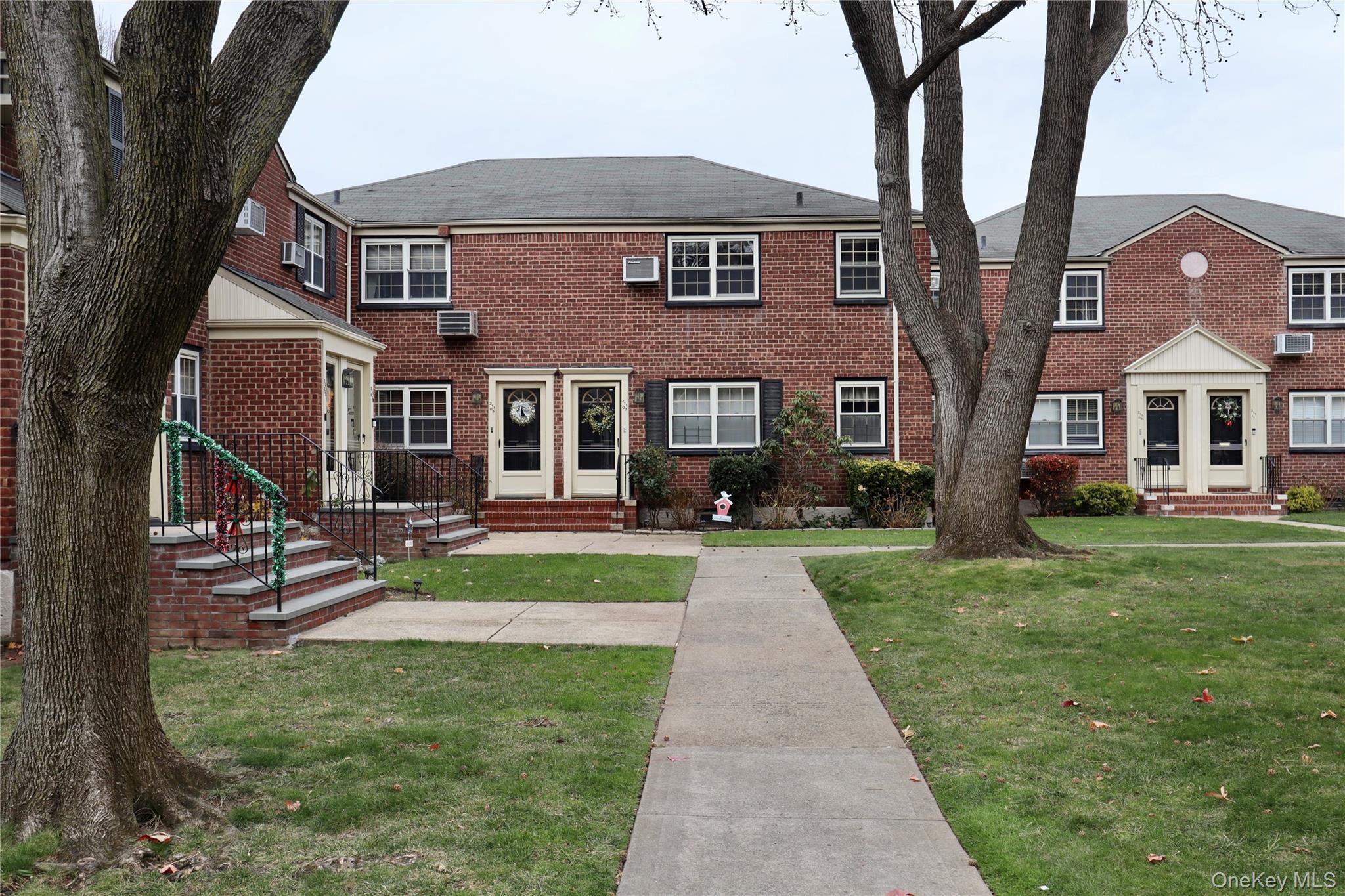 #15 photo, 211-07 73 Avenue, Bayside , NY 11364