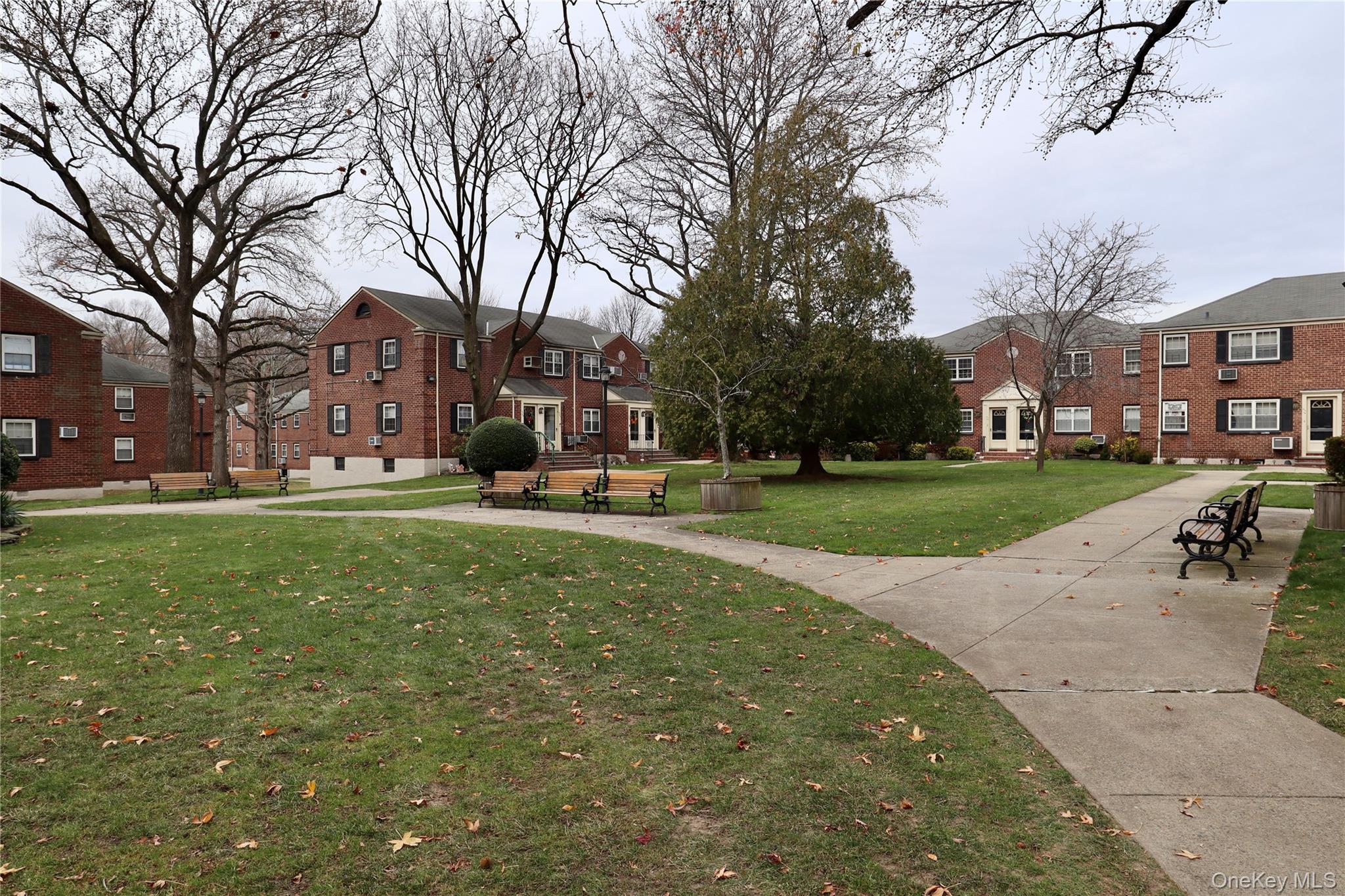 #17 photo, 211-07 73 Avenue, Bayside , NY 11364