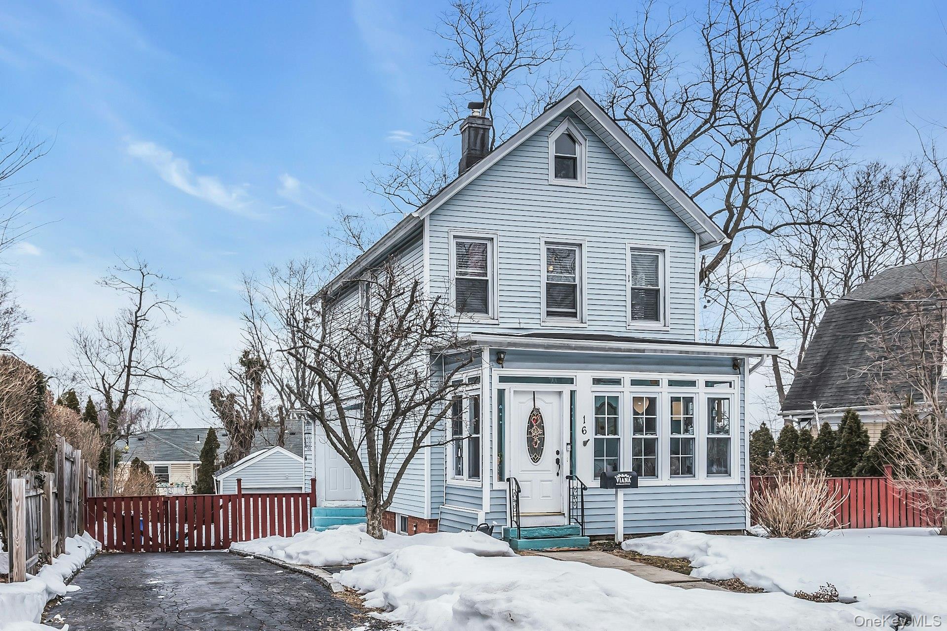 #2 photo, 16 Altamont Avenue, 롱 아일랜드 Sea Cliff , NY 11579