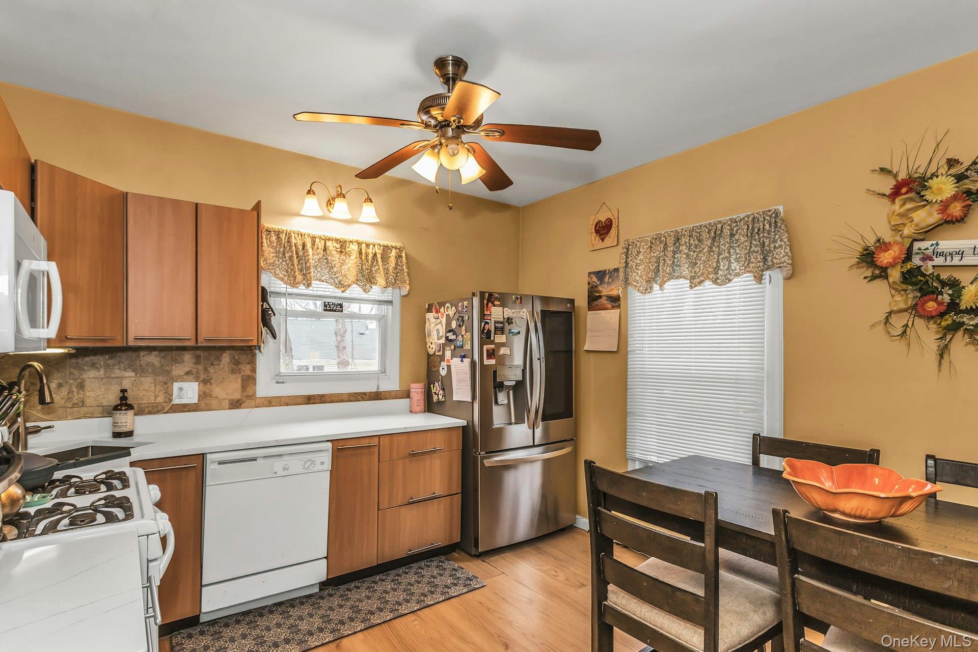 #9 photo, 16 Altamont Avenue, 롱 아일랜드 Sea Cliff , NY 11579