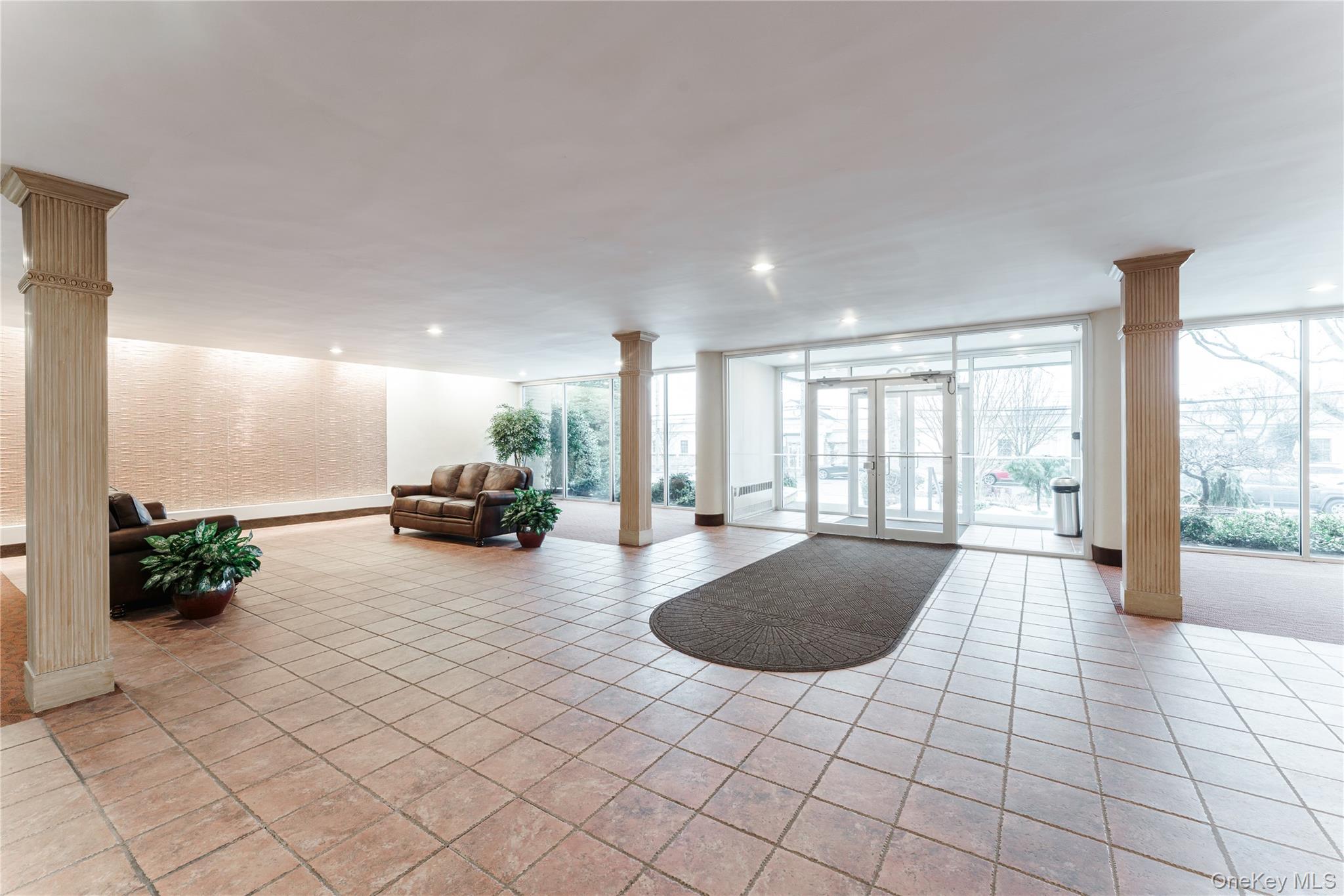 #17 photo, 490 Atlantic Avenue, 长岛 East Rockaway , NY 11518