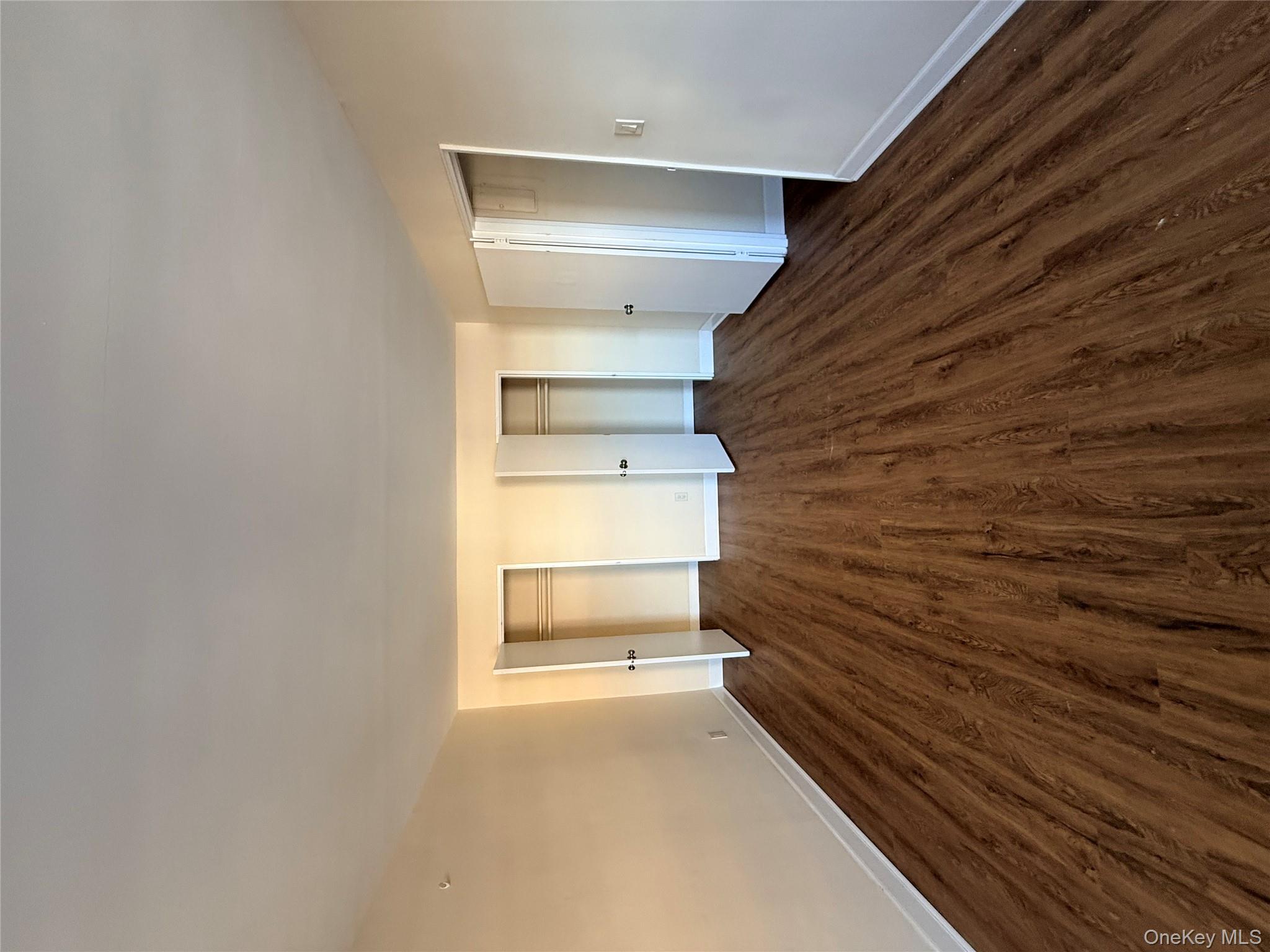 #6 photo, 190 First Street, নাসাউ কাউন্টি Mineola , NY 11501