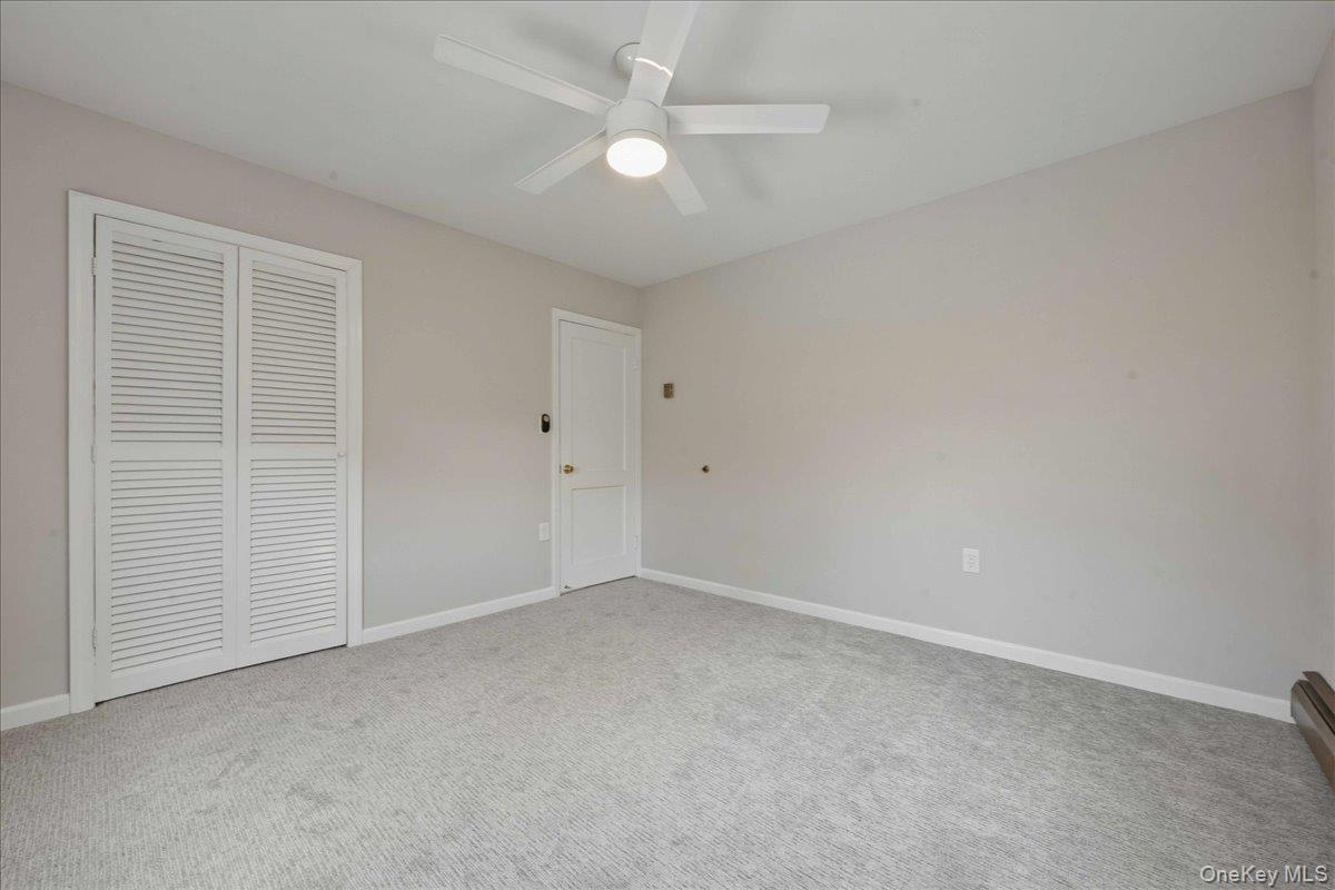 #10 photo, 25 Peacock Lane, নাসাউ কাউন্টি Levittown , NY 11756