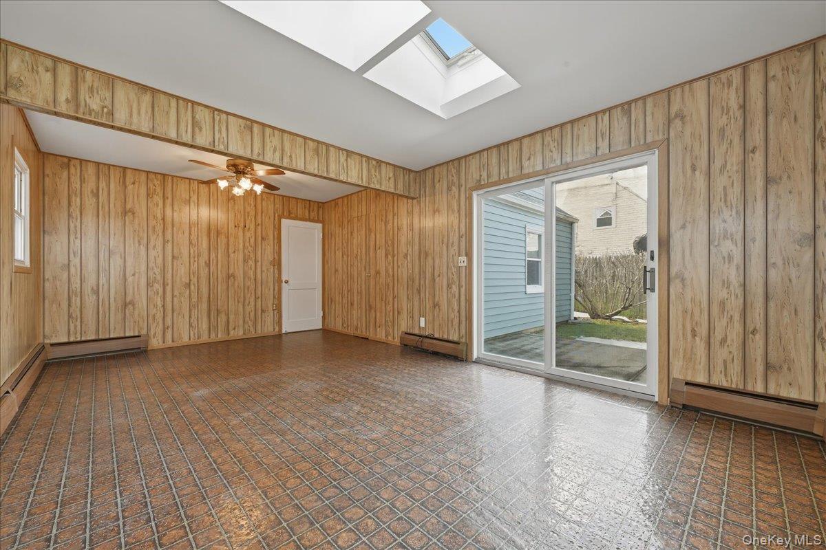 #14 photo, 25 Peacock Lane, নাসাউ কাউন্টি Levittown , NY 11756