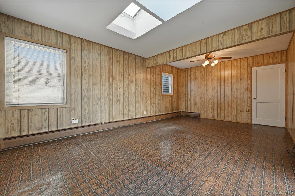 #15 photo, 25 Peacock Lane, নাসাউ কাউন্টি Levittown , NY 11756