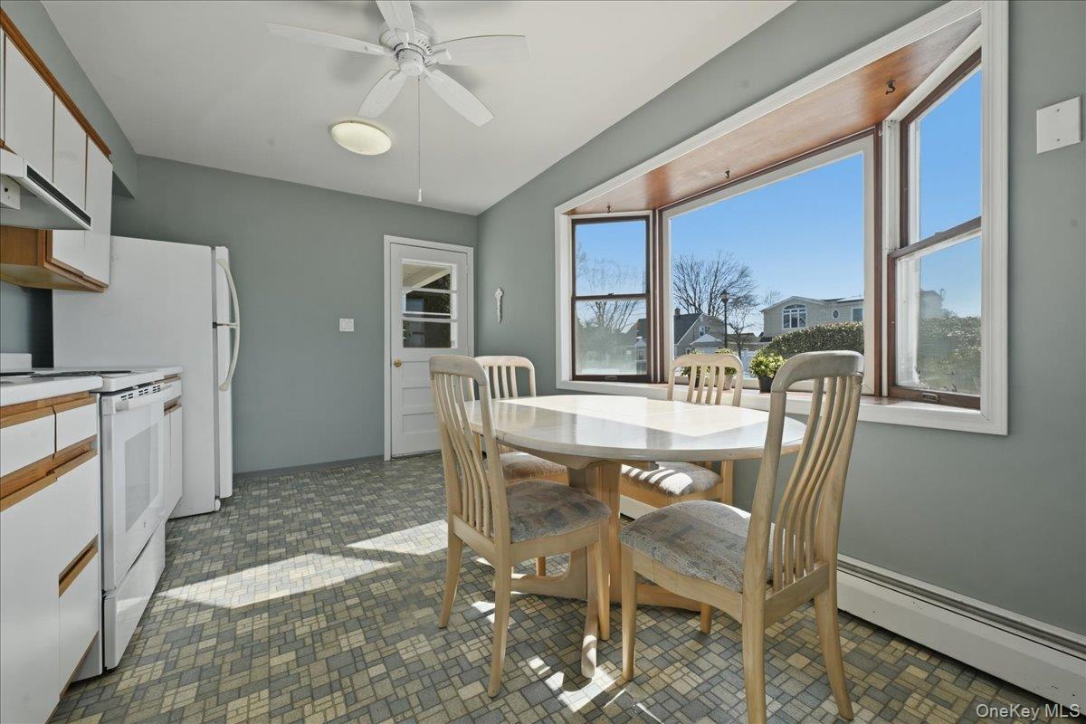 #7 photo, 25 Peacock Lane, নাসাউ কাউন্টি Levittown , NY 11756