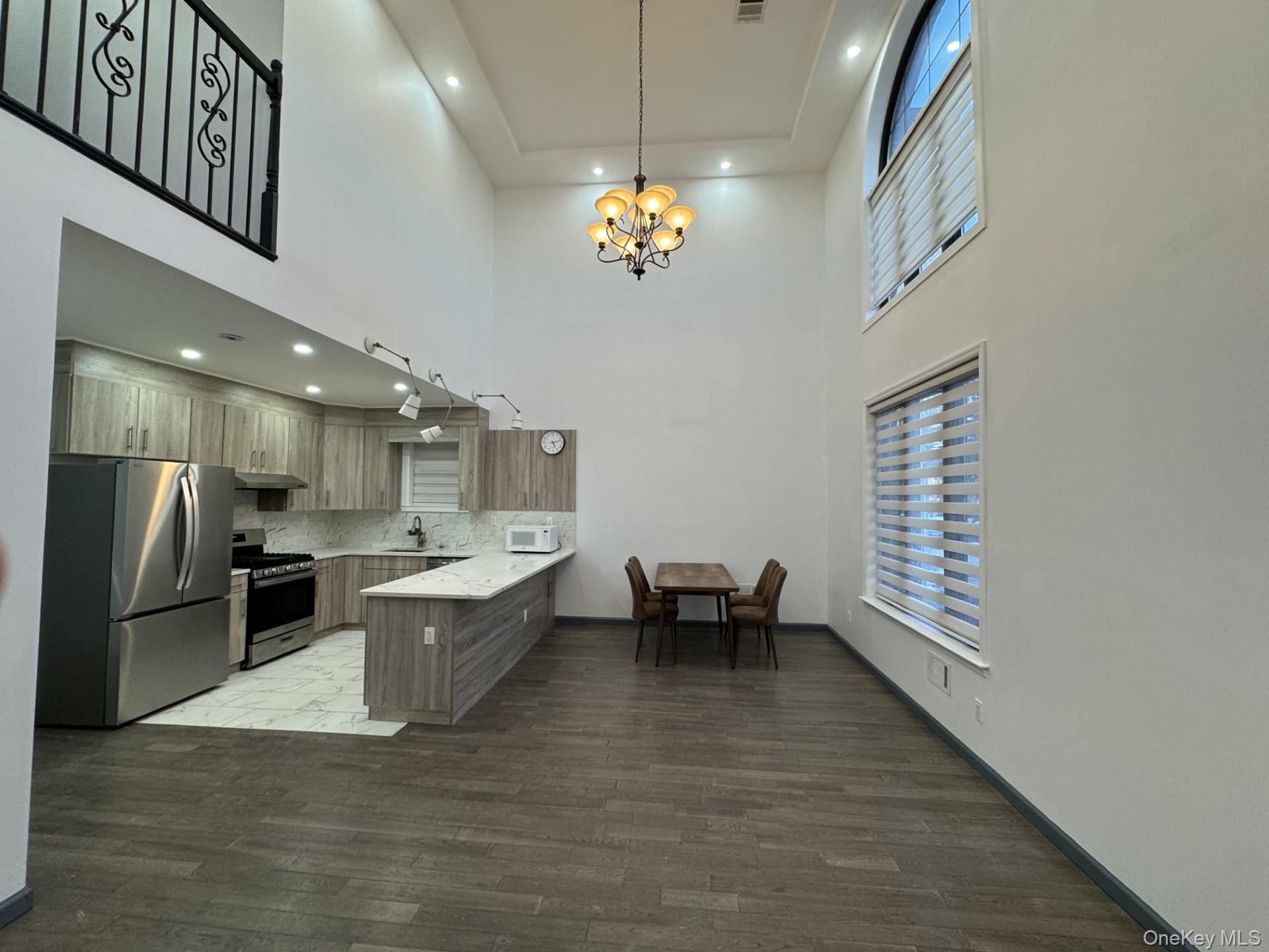 #2 photo, 4920 167th Street, 皇后区 Fresh Meadows , NY 11365