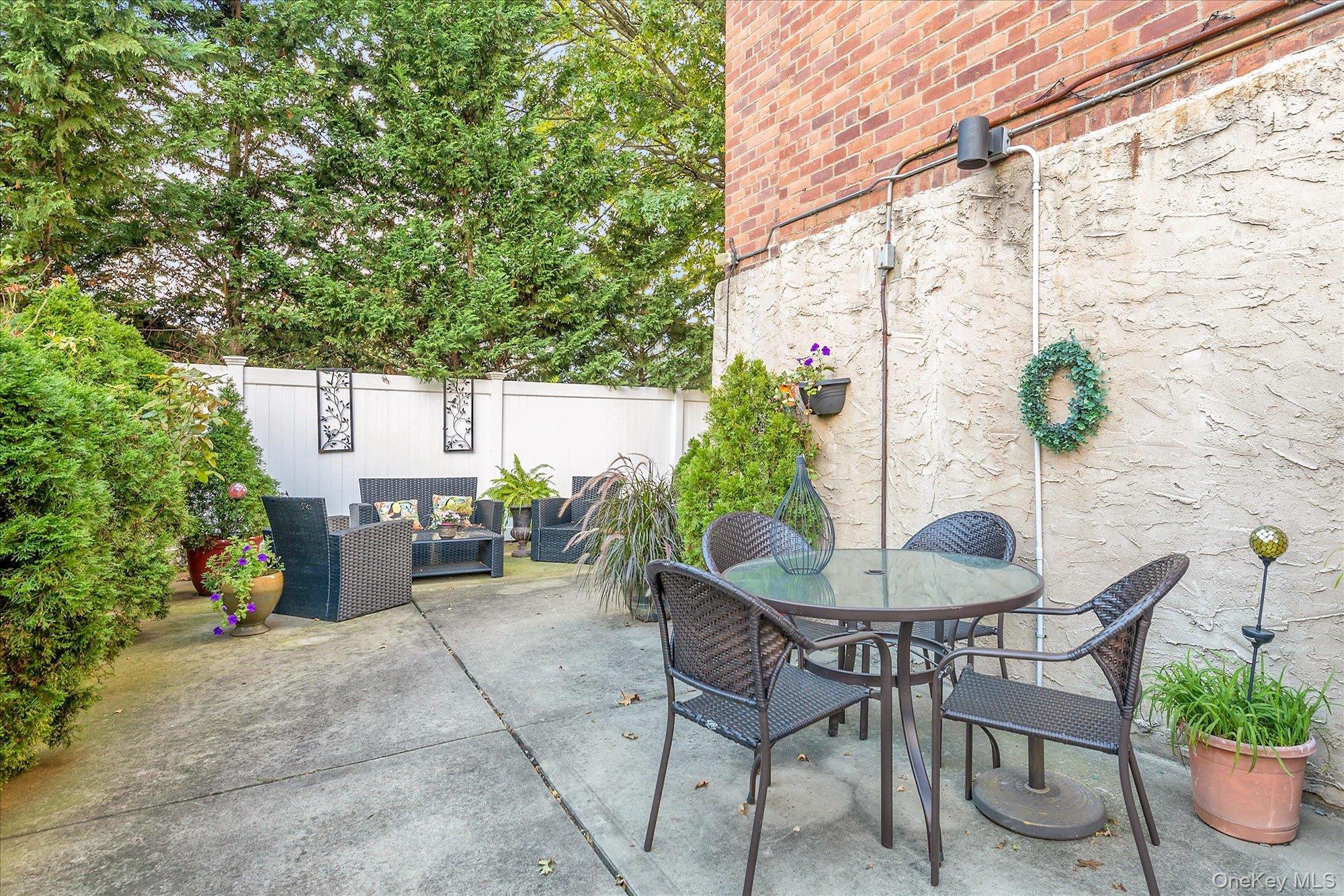 #16 photo, 504 Merrick Road, Lynbrook , NY 11563