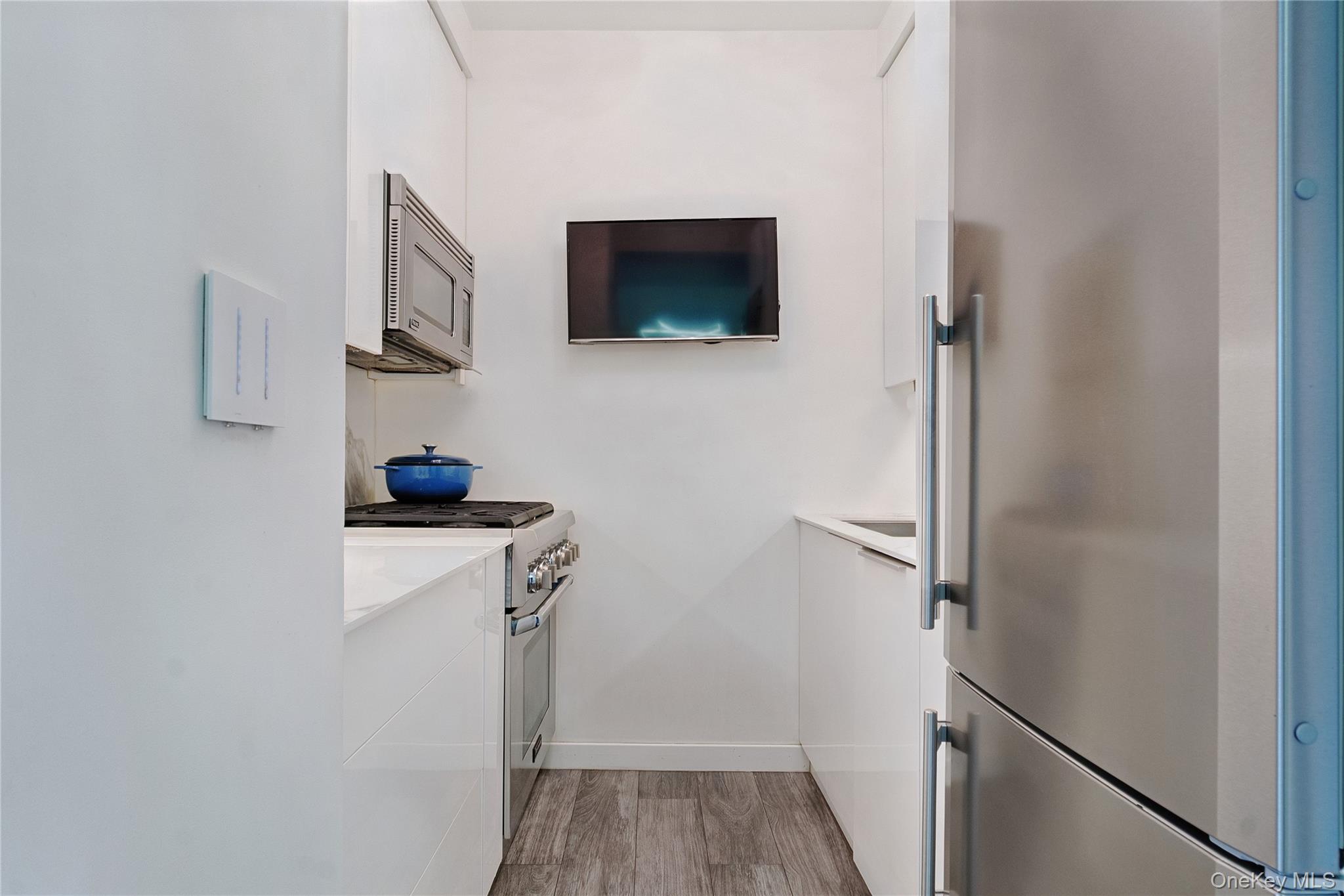 #11 photo, 310 E 46th Street, 曼哈頓 中城东区 New York (Manhattan) , NY 10017