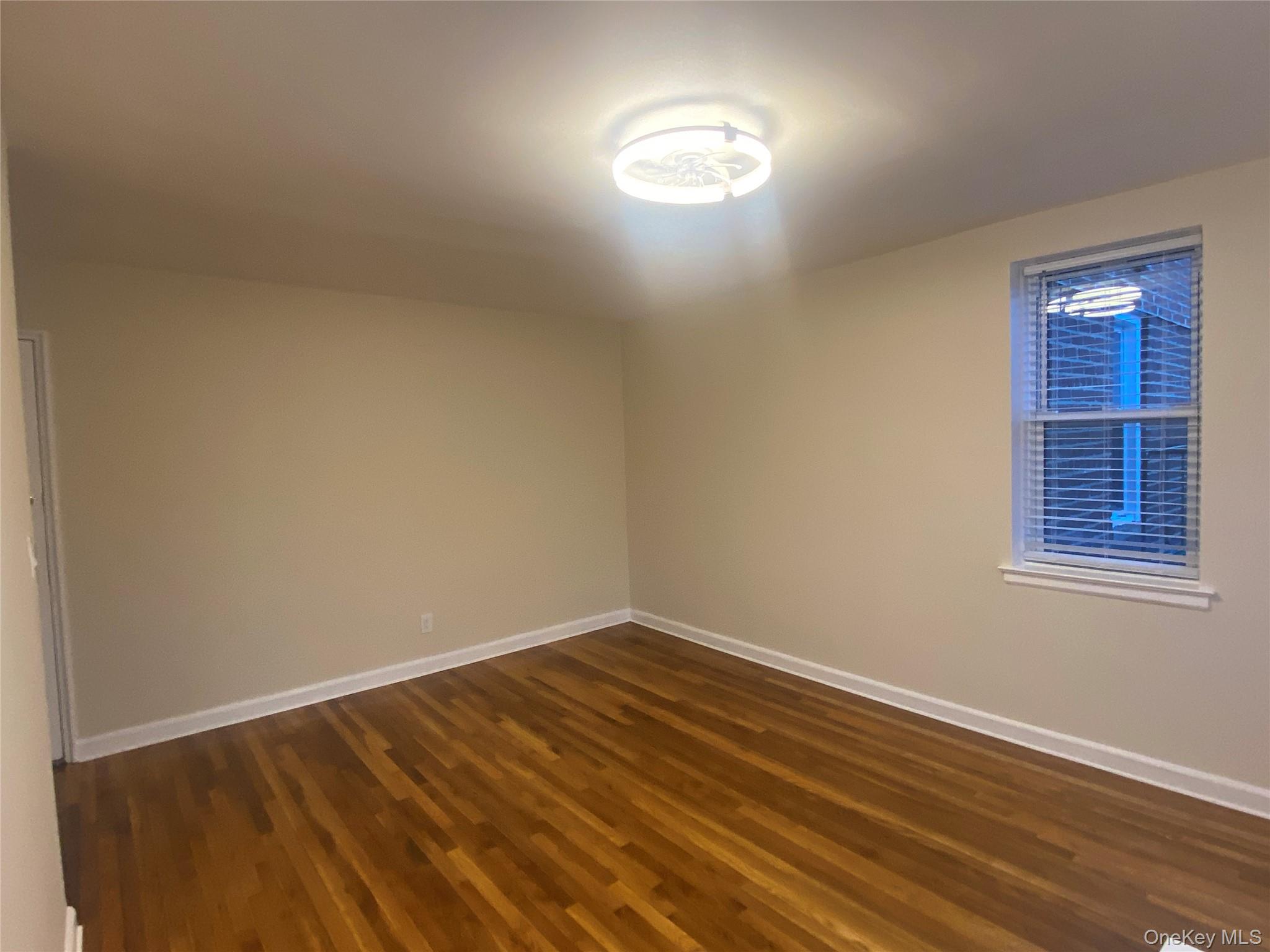 #9 photo, 32 Cathedral Avenue, 长岛 Hempstead , NY 11550