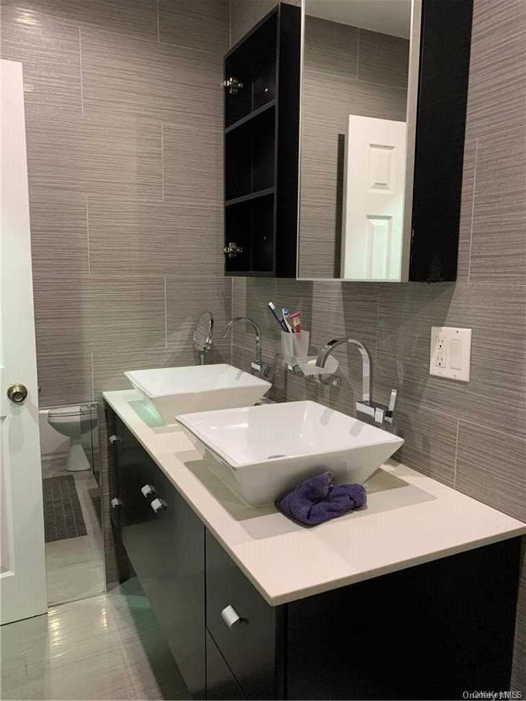 #11 photo, 13733 158th Street, קווינס Jamaica , NY 11434