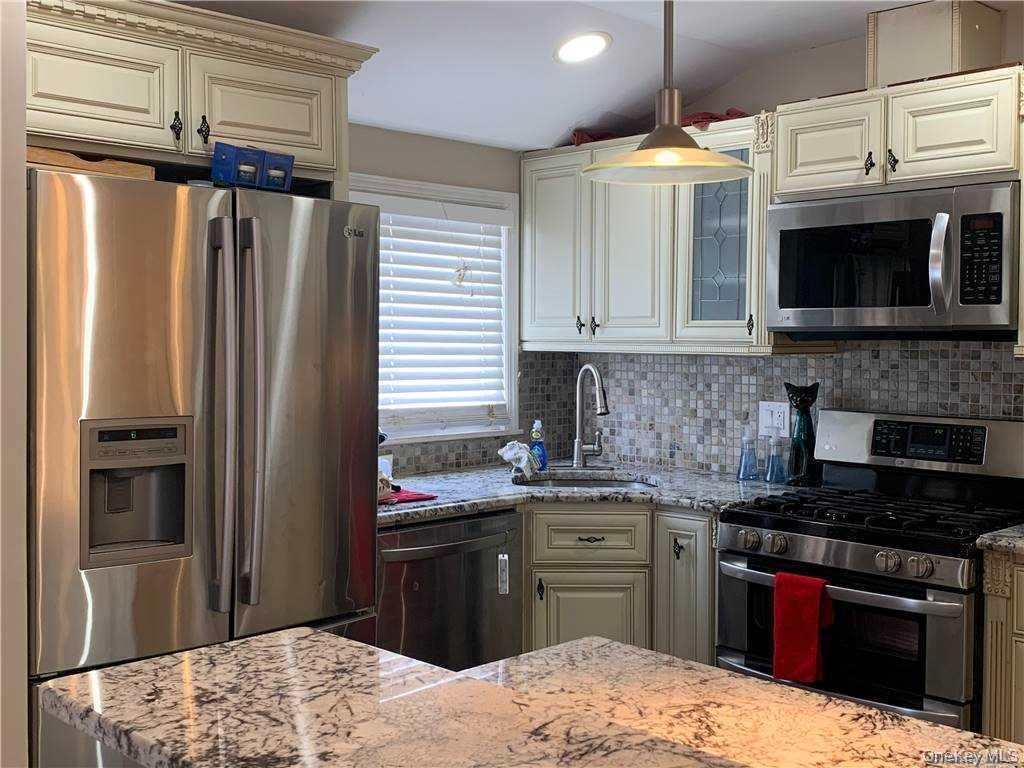 #4 photo, 13733 158th Street, קווינס Jamaica , NY 11434