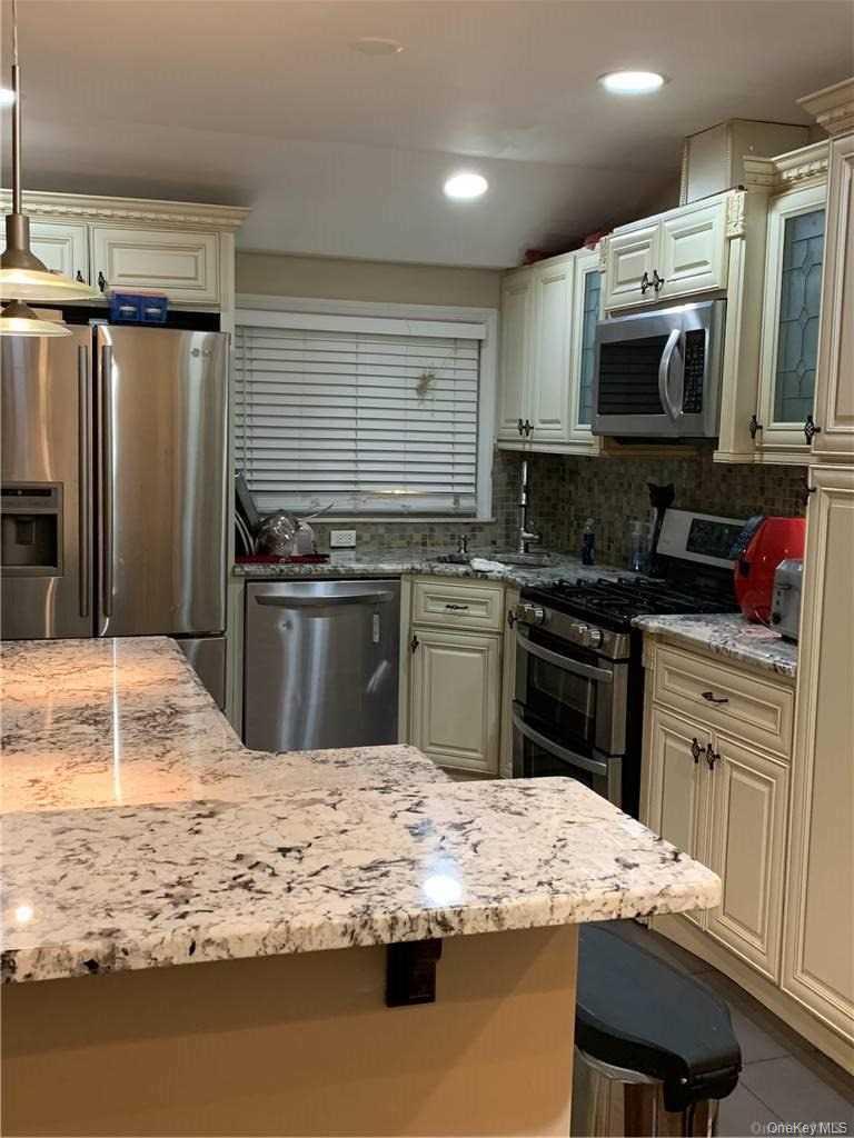 #5 photo, 13733 158th Street, קווינס Jamaica , NY 11434