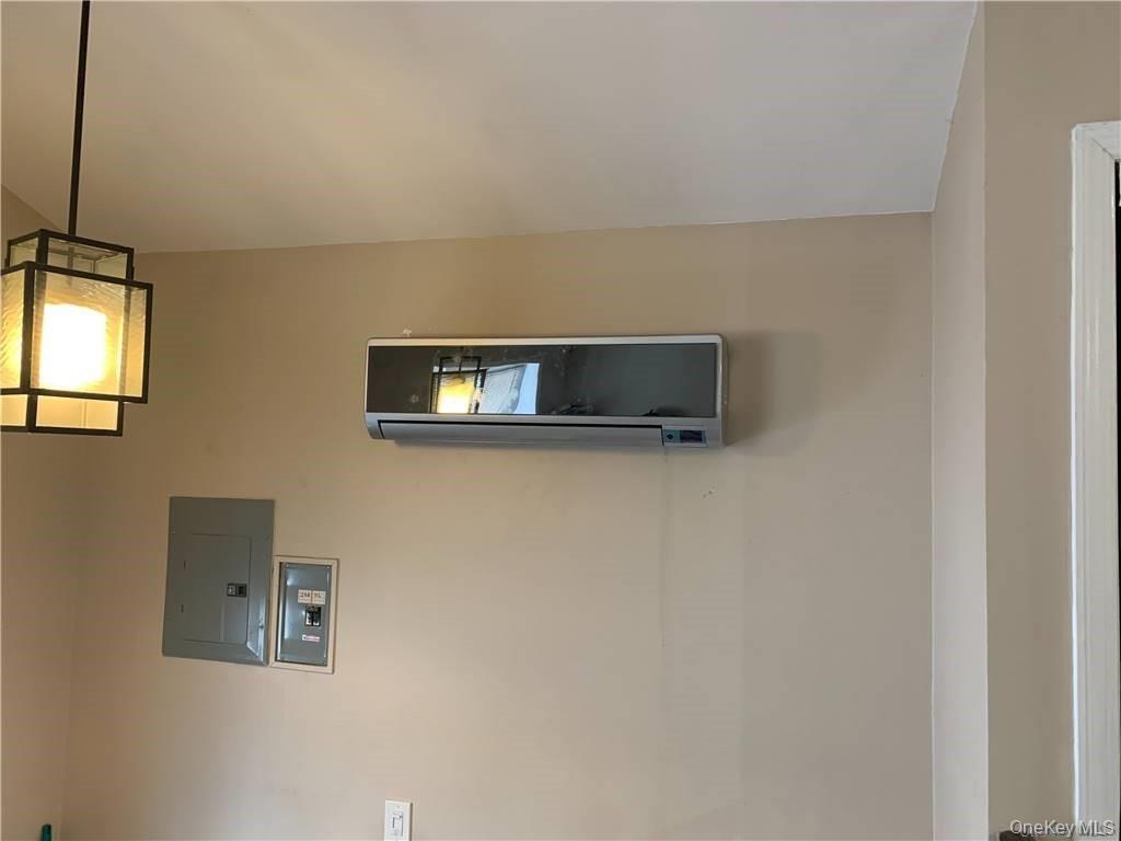 #7 photo, 13733 158th Street, קווינס Jamaica , NY 11434