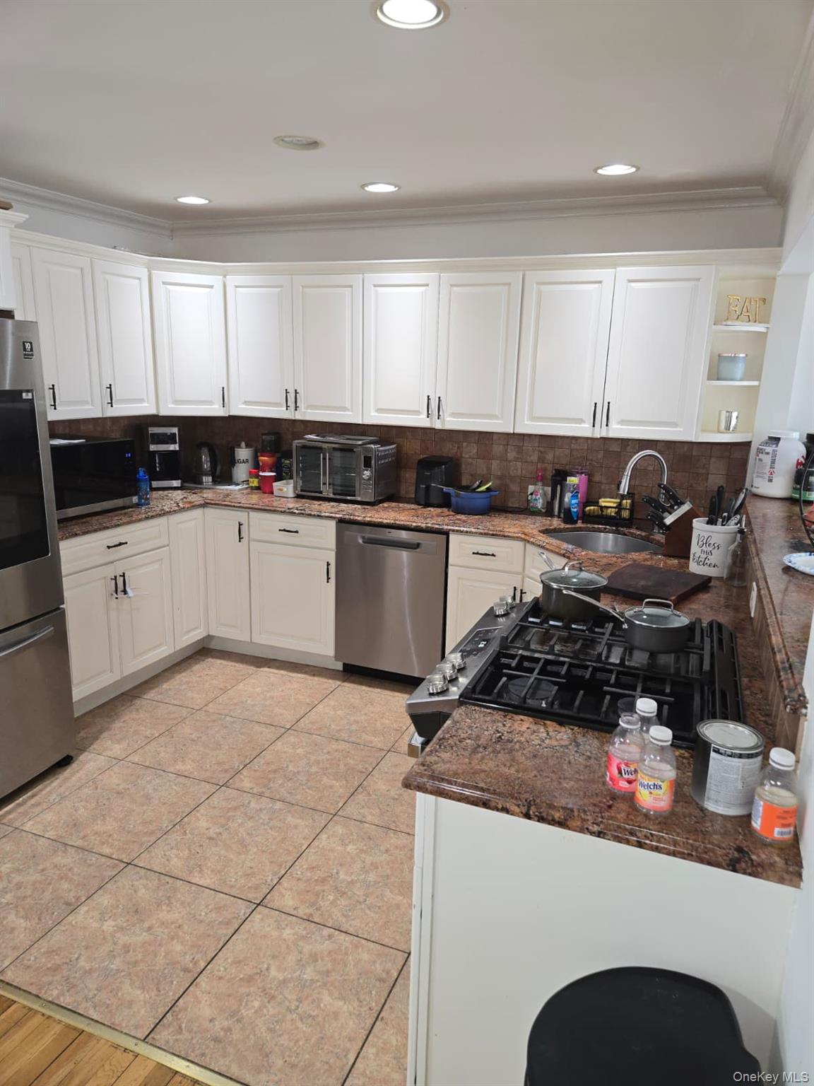 #20 photo, 10 Bainbridge Avenue, Melville , NY 11747