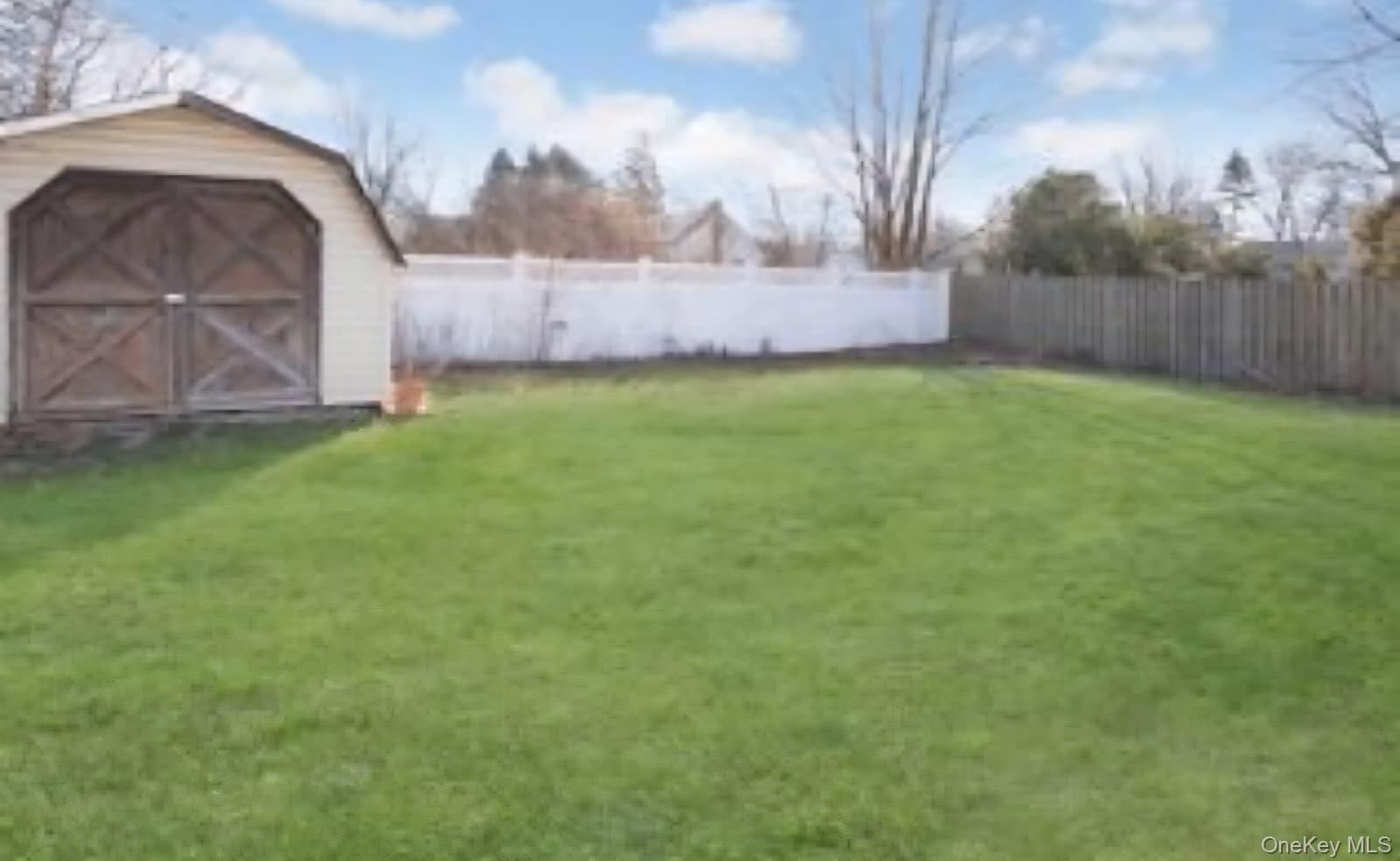 #9 photo, 10 Bainbridge Avenue, Melville , NY 11747