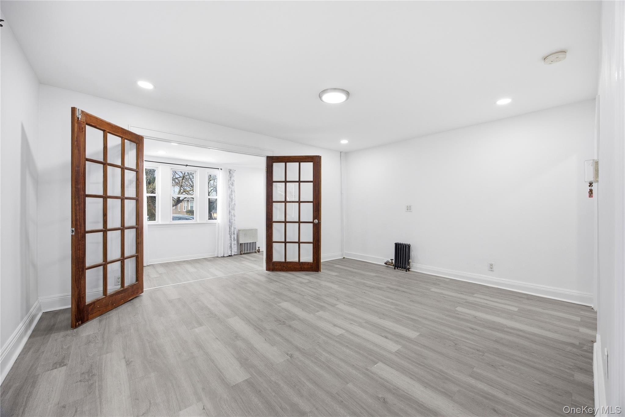 #4 photo, 93-31 215th Street, Queens Village , NY 11428