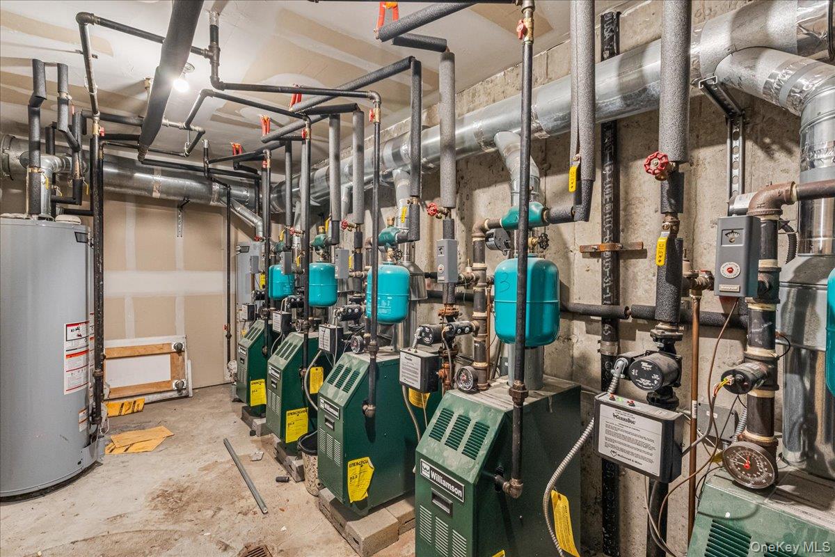 #13 photo, 43-06 102nd Street, कोरोना Corona , NY 11368