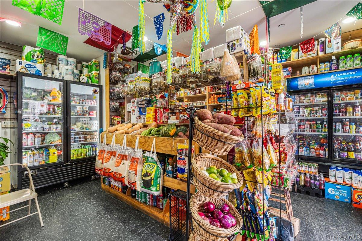 #7 photo, 43-06 102nd Street, कोरोना Corona , NY 11368