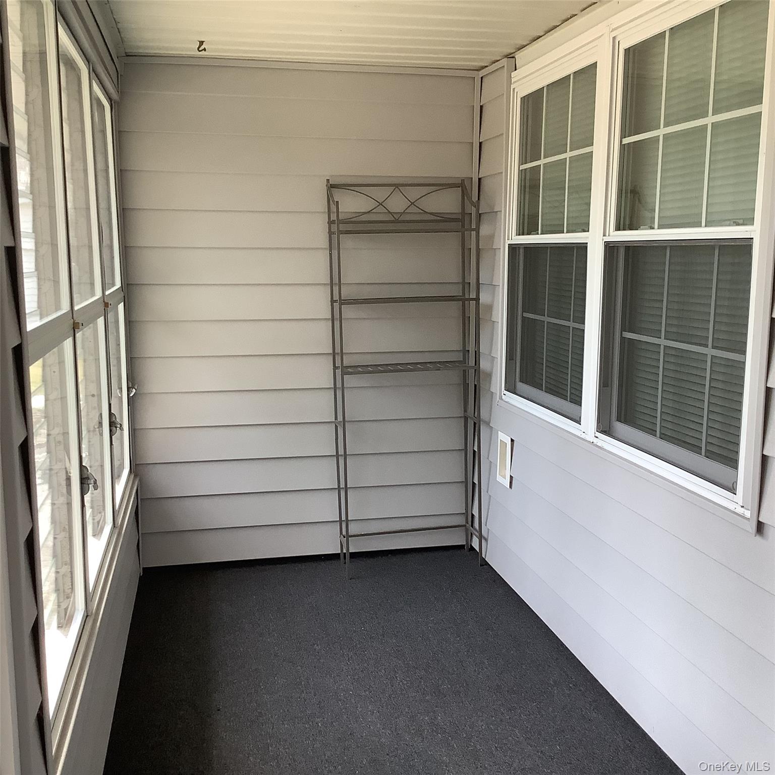 #7 photo, 197 Newcastle Court, Ridge , NY 11961