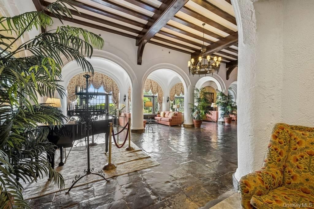 #20 photo, 236 Edgemere Street, Montauk , NY 11954