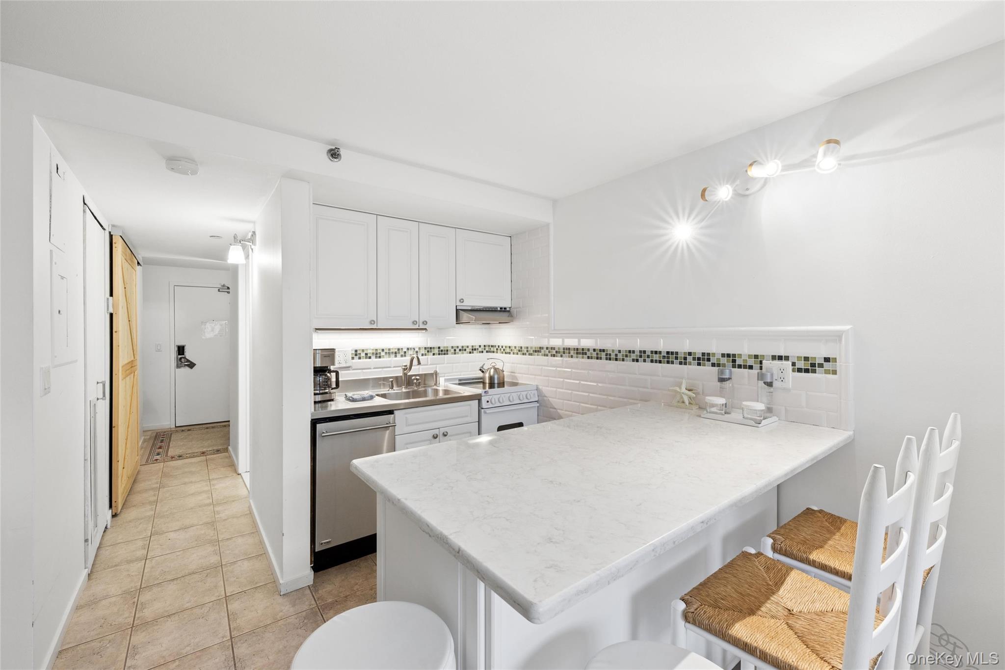 #6 photo, 236 Edgemere Street, Montauk , NY 11954