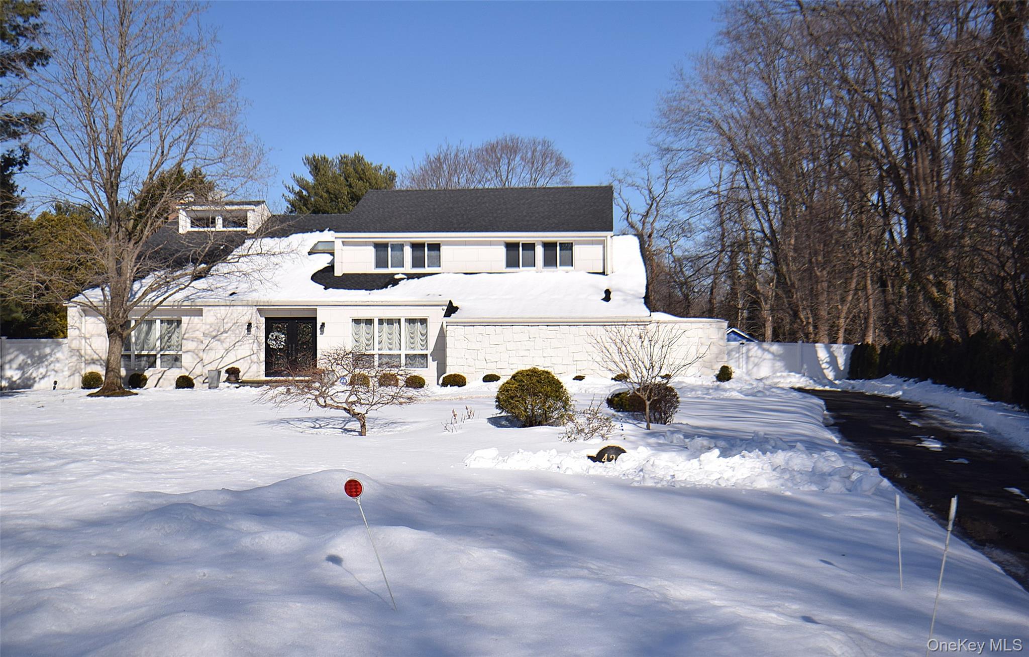 #2 photo, 422 Mill River Road, নাসাউ কাউন্টি Upper Brookville , NY 11771