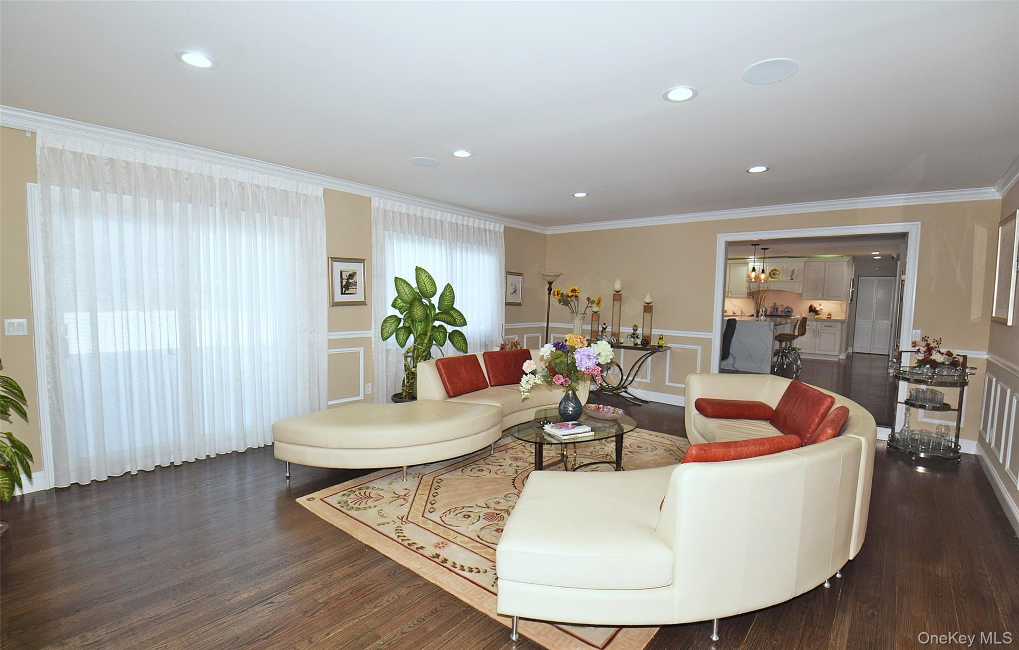 #8 photo, 422 Mill River Road, নাসাউ কাউন্টি Upper Brookville , NY 11771