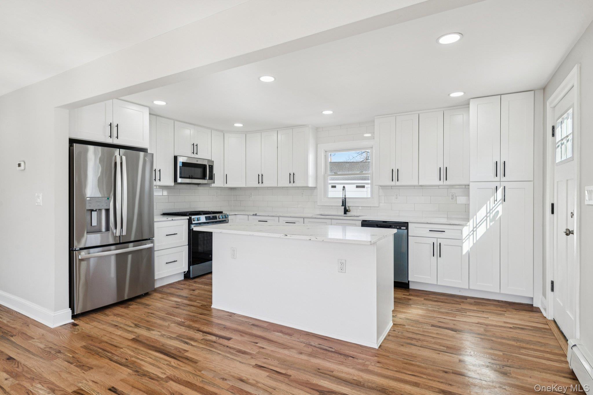 #11 photo, 38 Somerset Road, Amityville , NY 11701