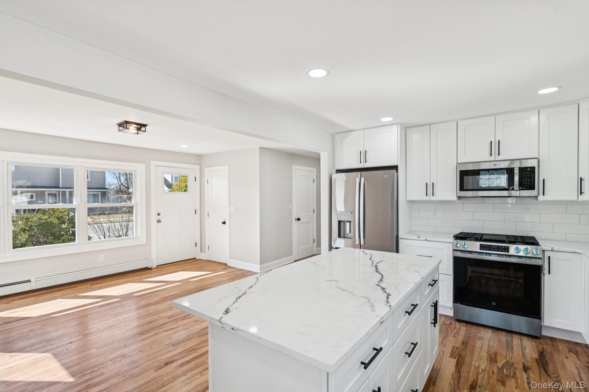 #14 photo, 38 Somerset Road, Amityville , NY 11701