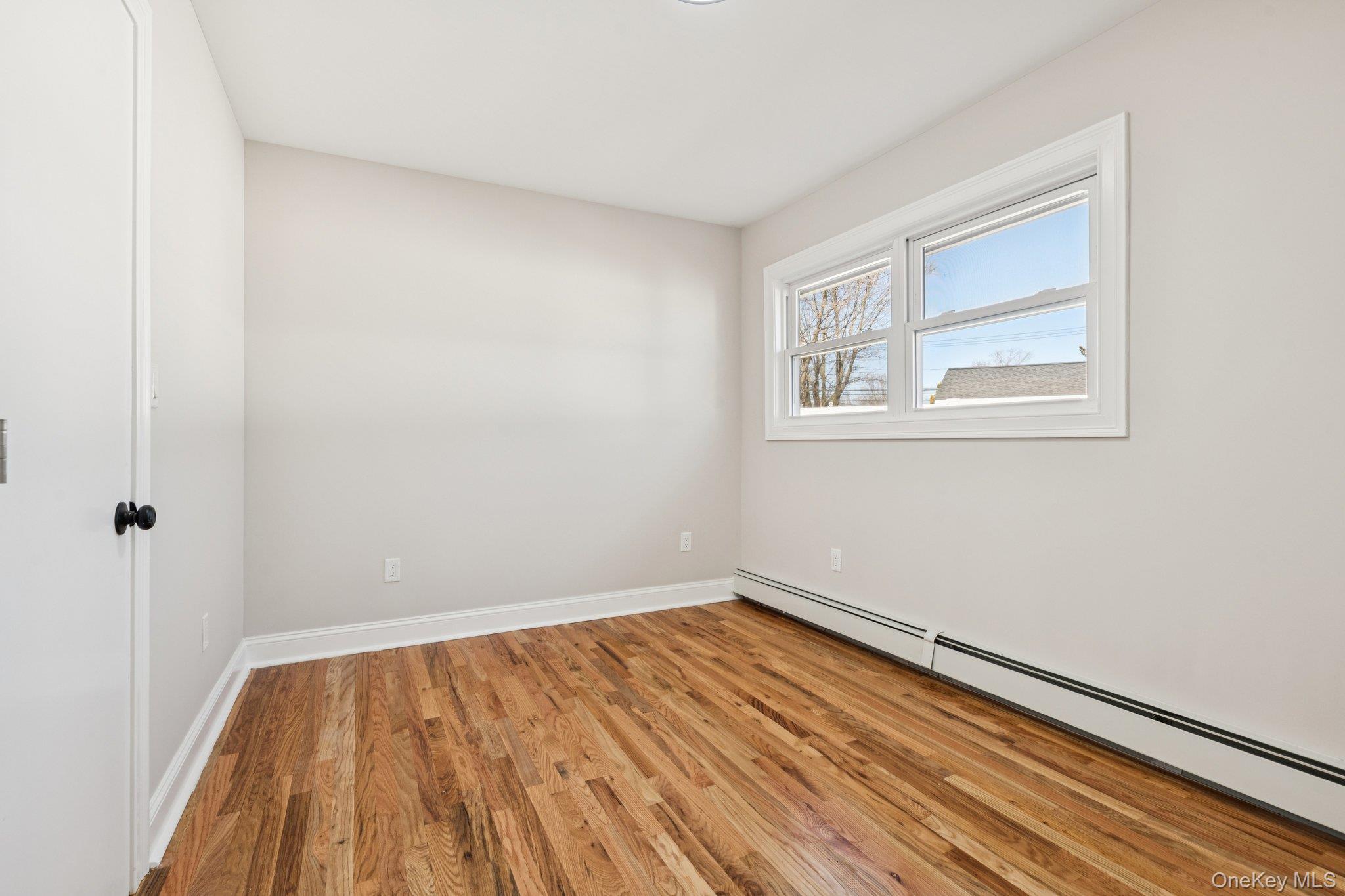 #16 photo, 38 Somerset Road, Amityville , NY 11701