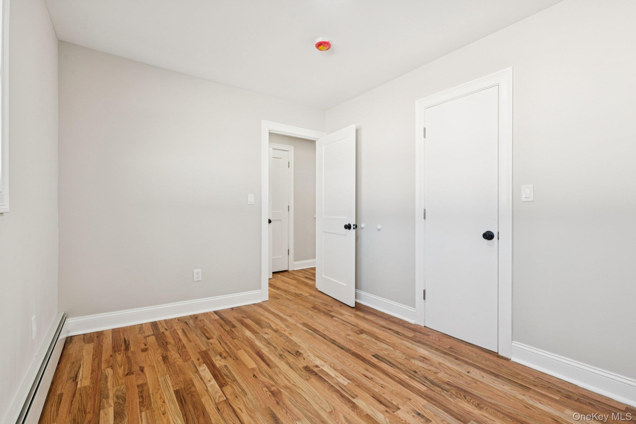 #17 photo, 38 Somerset Road, Amityville , NY 11701