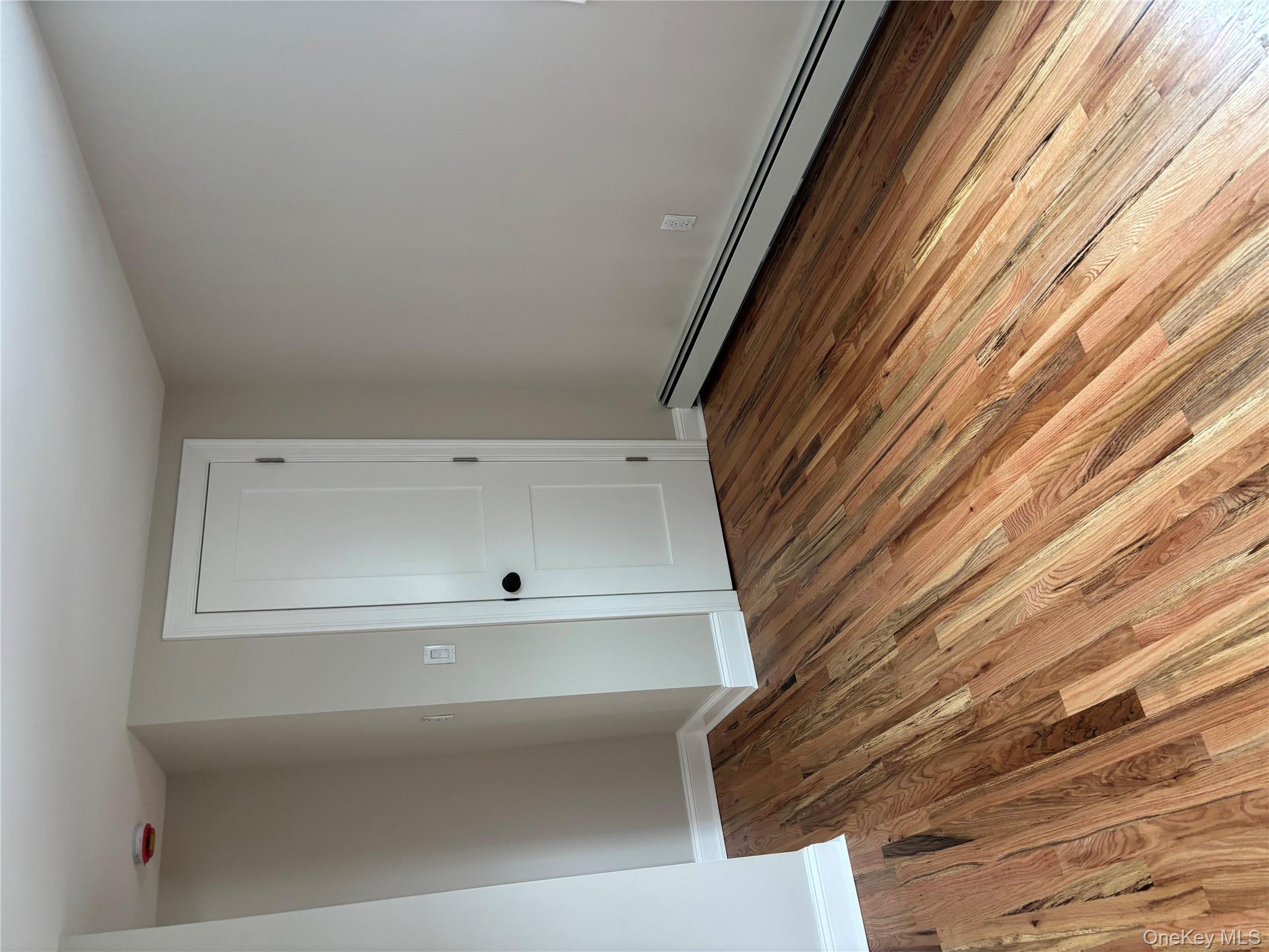 #4 photo, 38 Somerset Road, Amityville , NY 11701