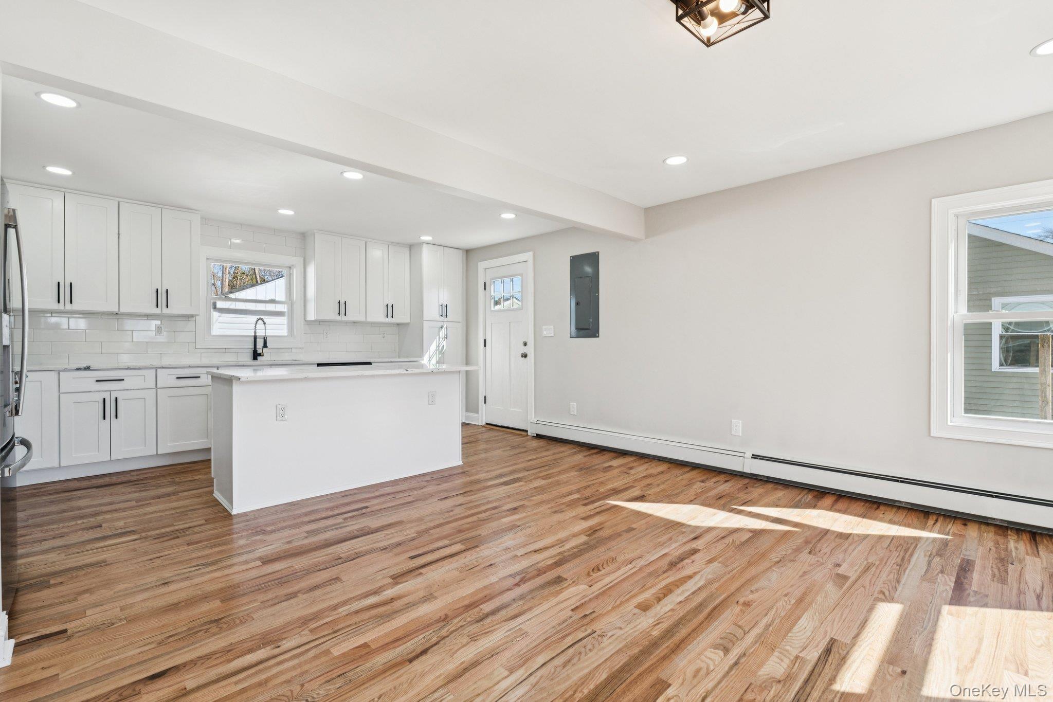 #9 photo, 38 Somerset Road, Amityville , NY 11701