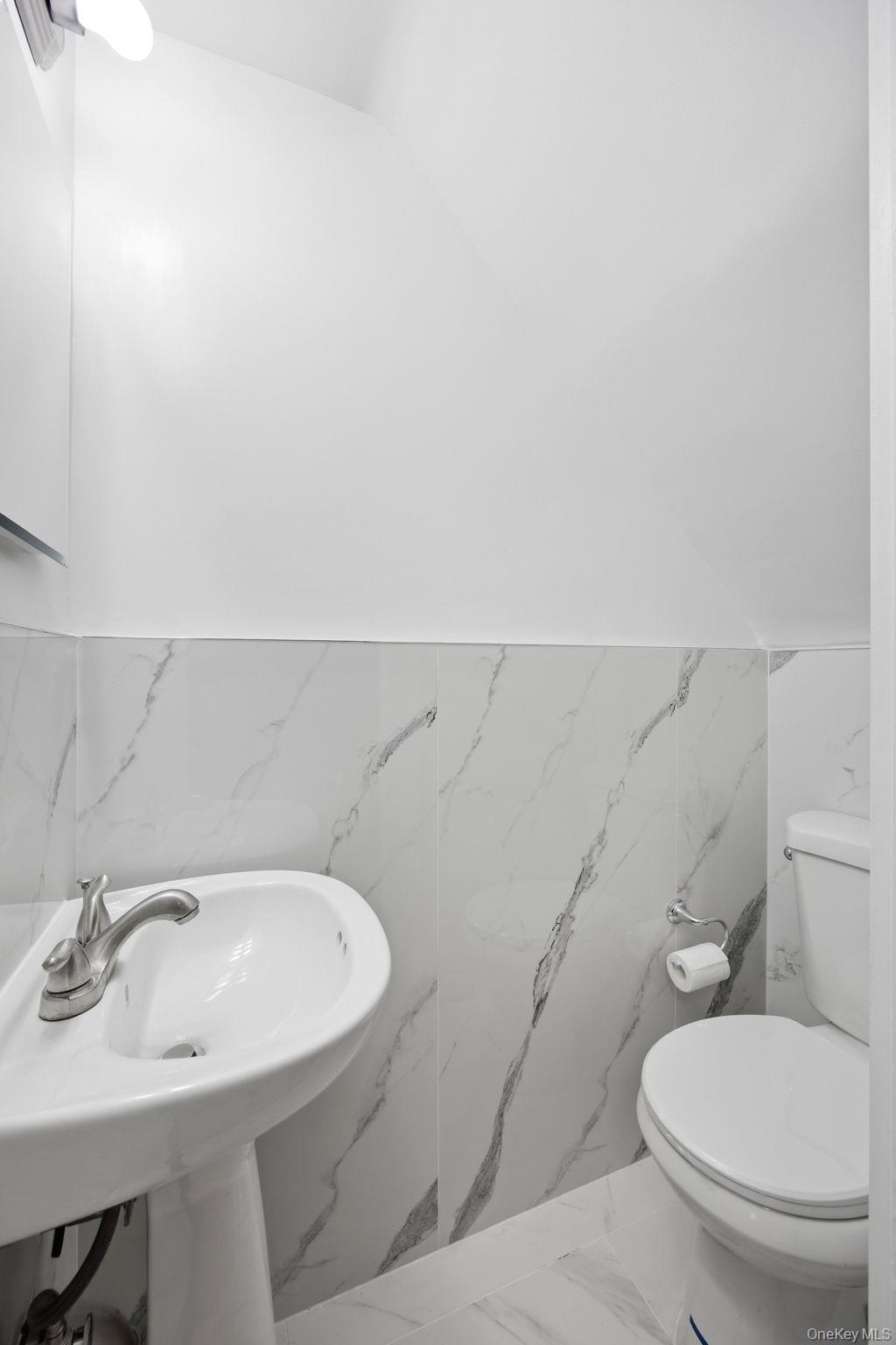 #13 photo, 1739 W 9th Street, הברונקס Brooklyn , NY 11223